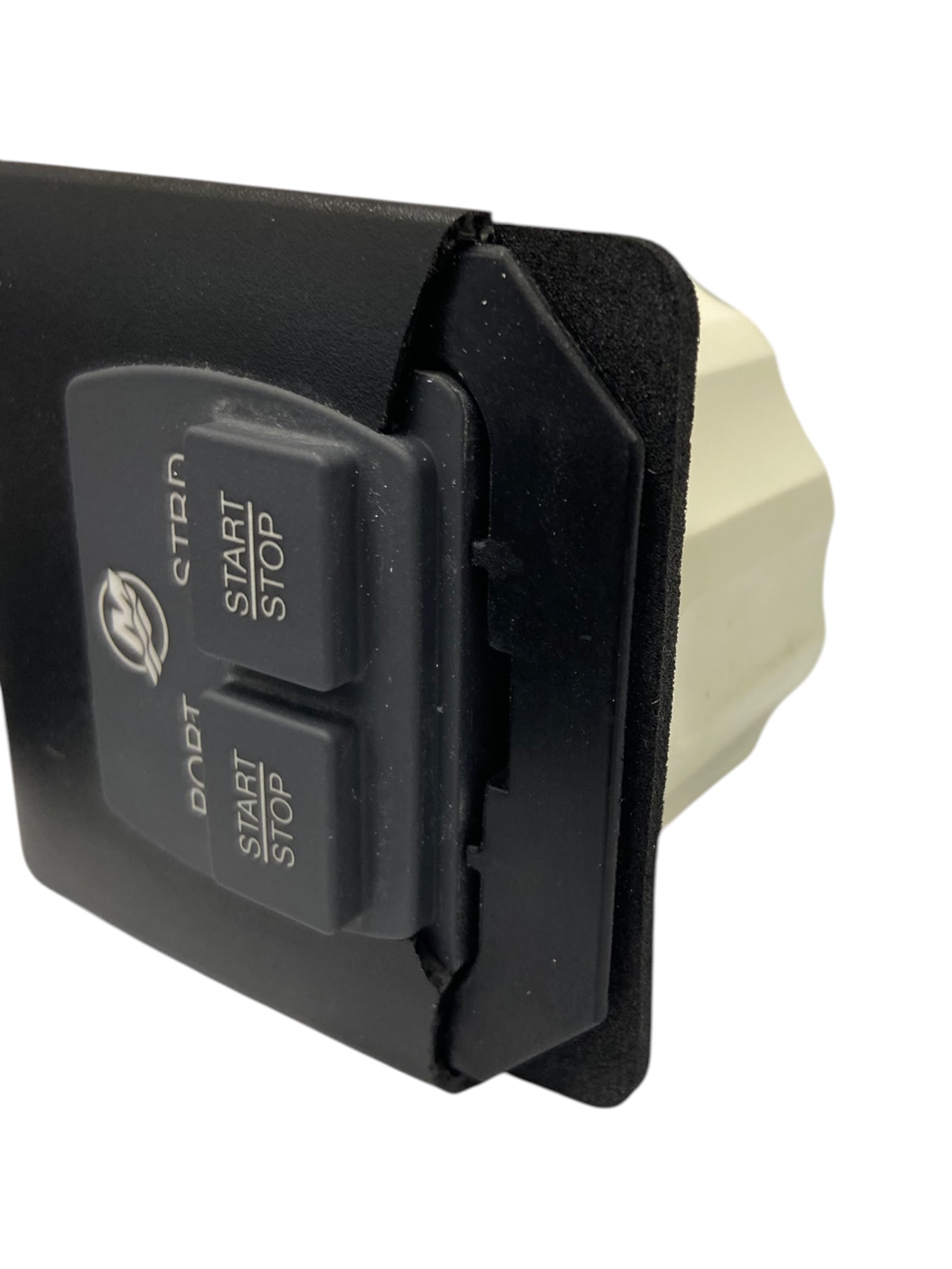 mercury-marine-8m0117137dual-engine-start-stop-switch-damage-bezel-oem-rubby-pueyo-20260415-124343-772937