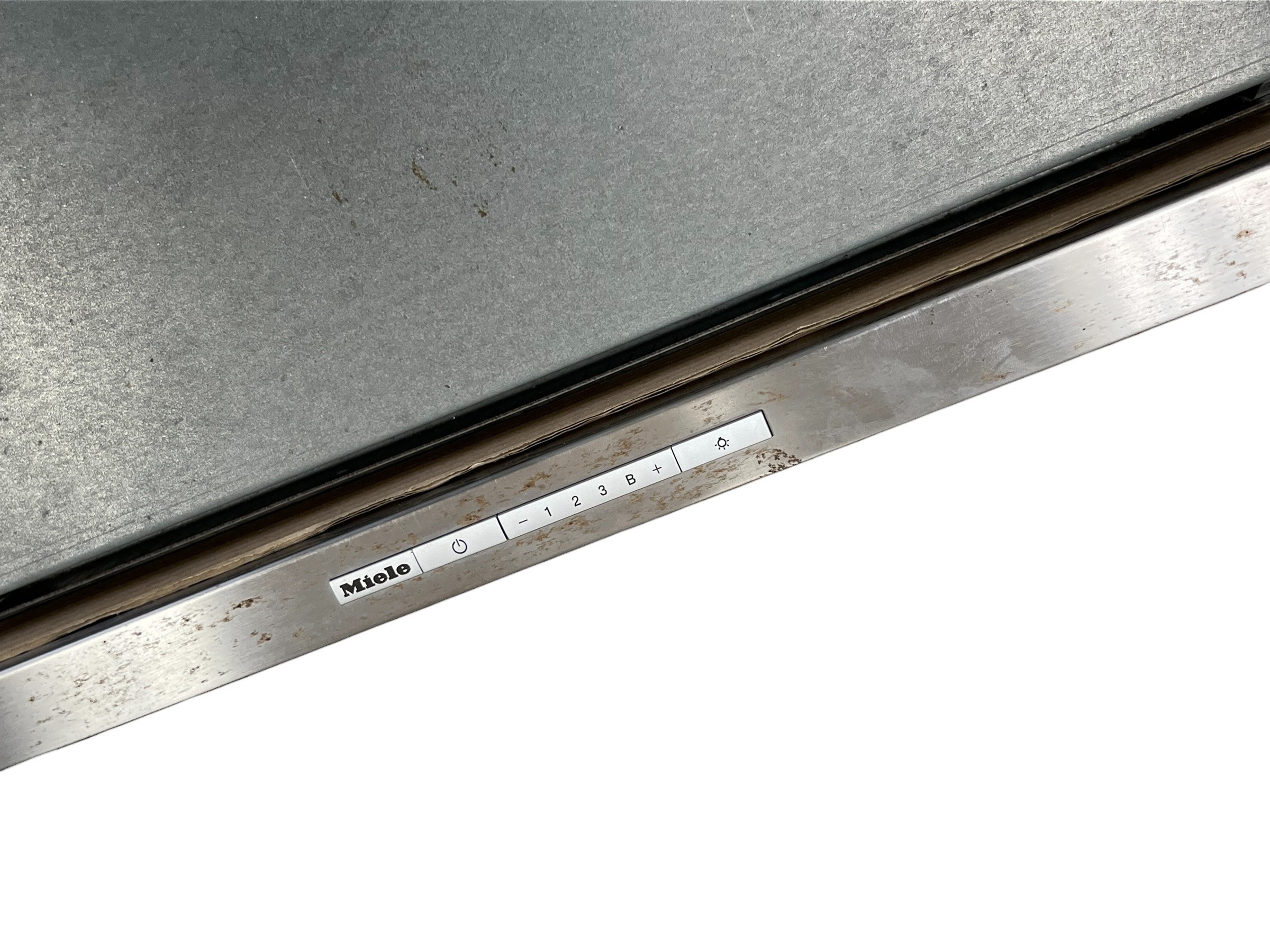 miele-da3496-under-cabinet-range-hood-24-slide-out-120v-60hz-missing-light-brandon-y-20260429-160746-3609