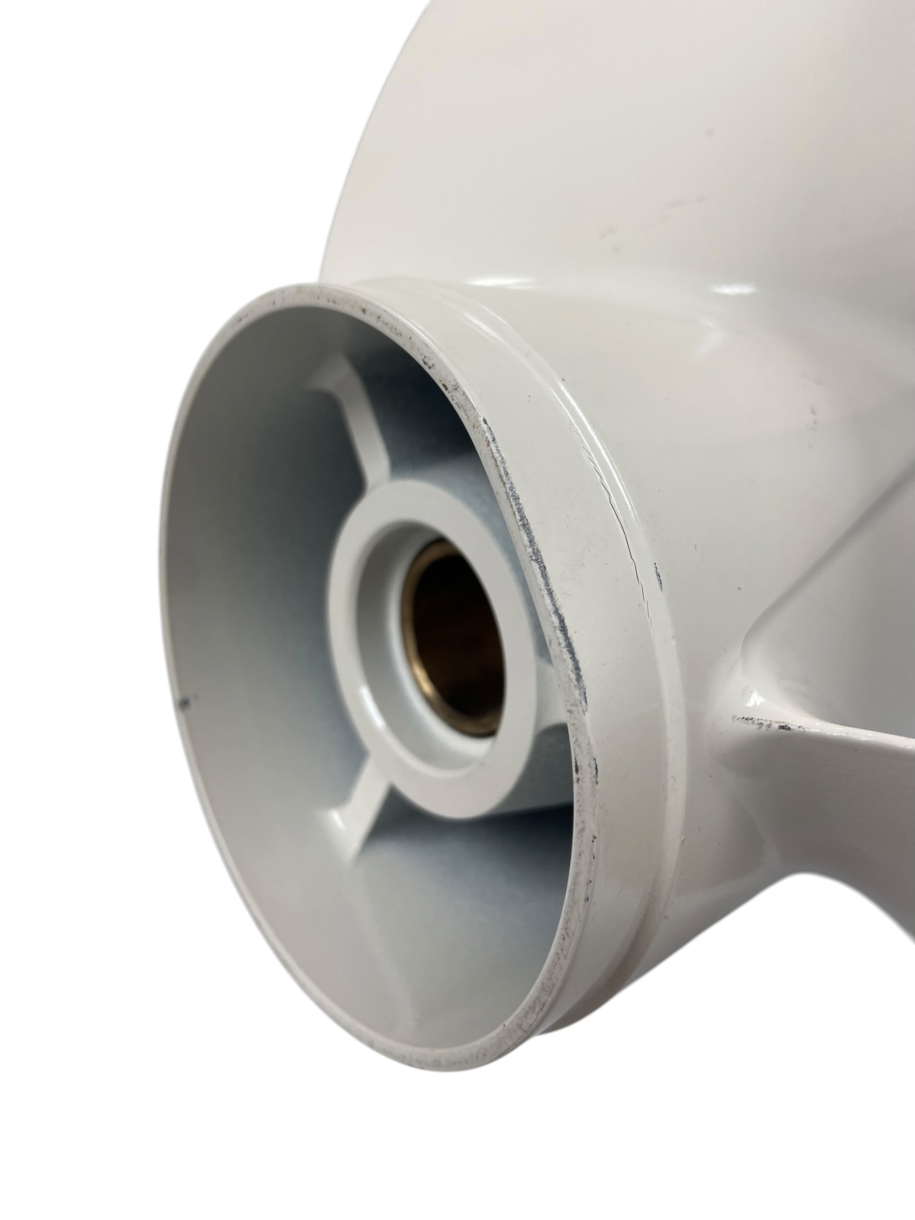 yamaha-marine-3-blades-13-1-8-x-17-k-aluminum-propeller-minor-indent-oem-rubby-pueyo-20260408-134658-350117
