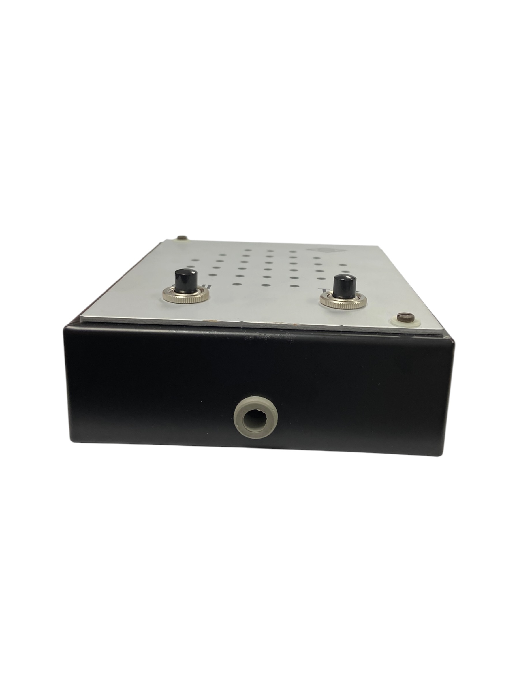 amplidan-sam-electronics-820015008-substation-bulkhead-call-and-talk-new-rubby-pueyo-20260529-141322-639786
