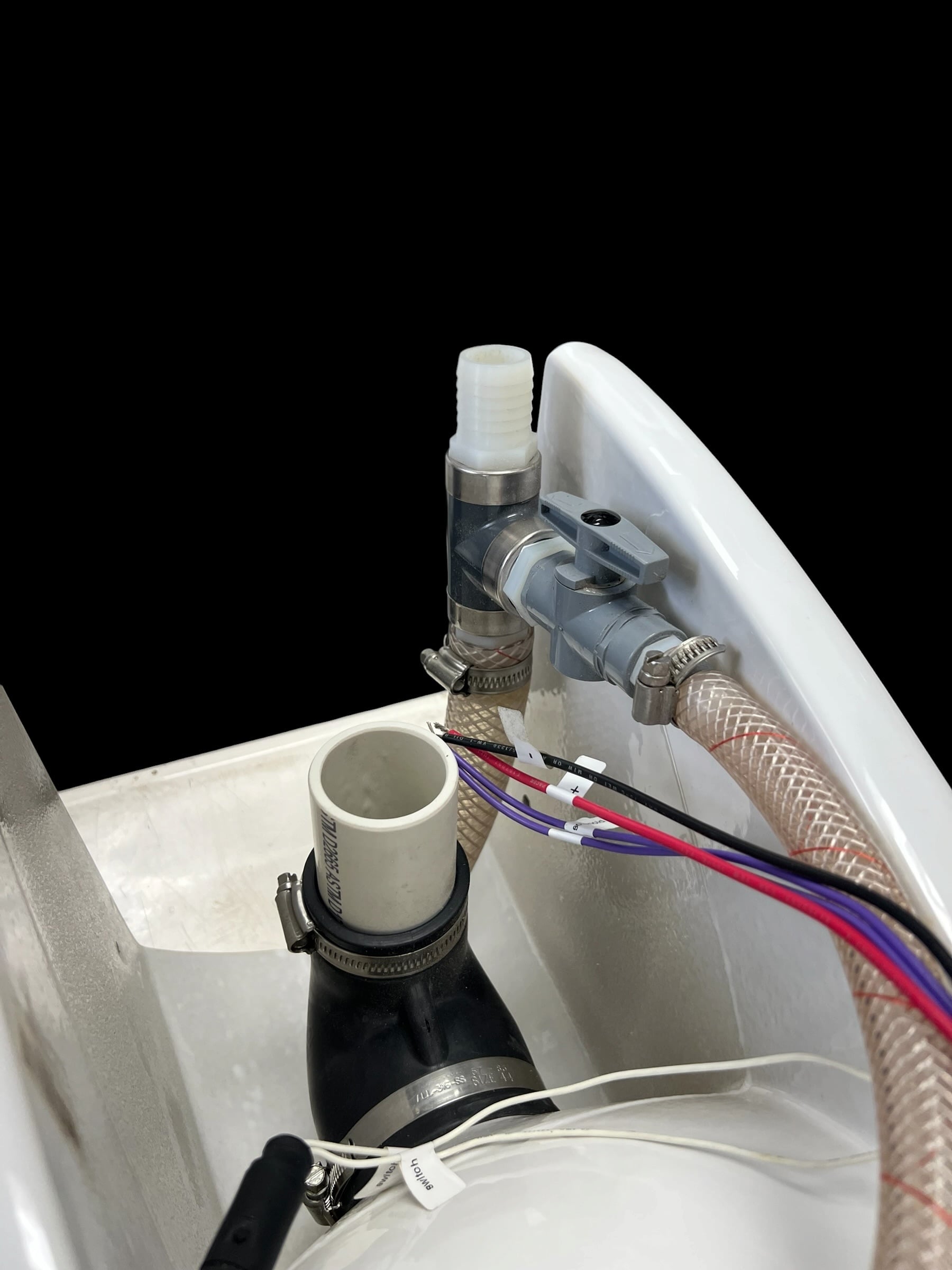 headhunter-royal-flush-espresso-marine-toilet-w-multitouch-control-system-new-brandon-y-20260522-154825-826177