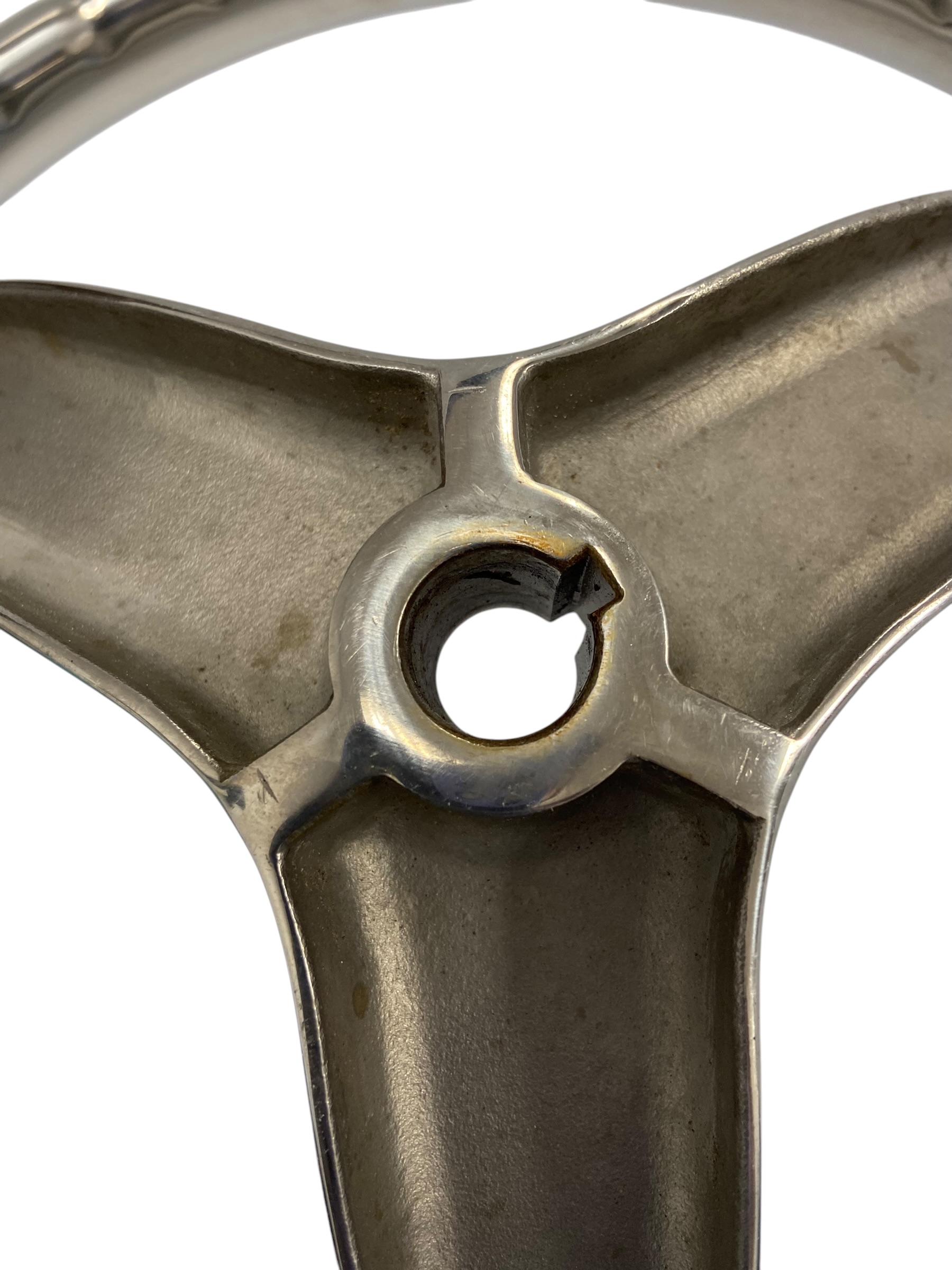 schmitt-marine-7161321fgk-r-marine-steering-wheel-13-1-2-w-knob-no-hardware-rubby-pueyo-20260505-131304-861838