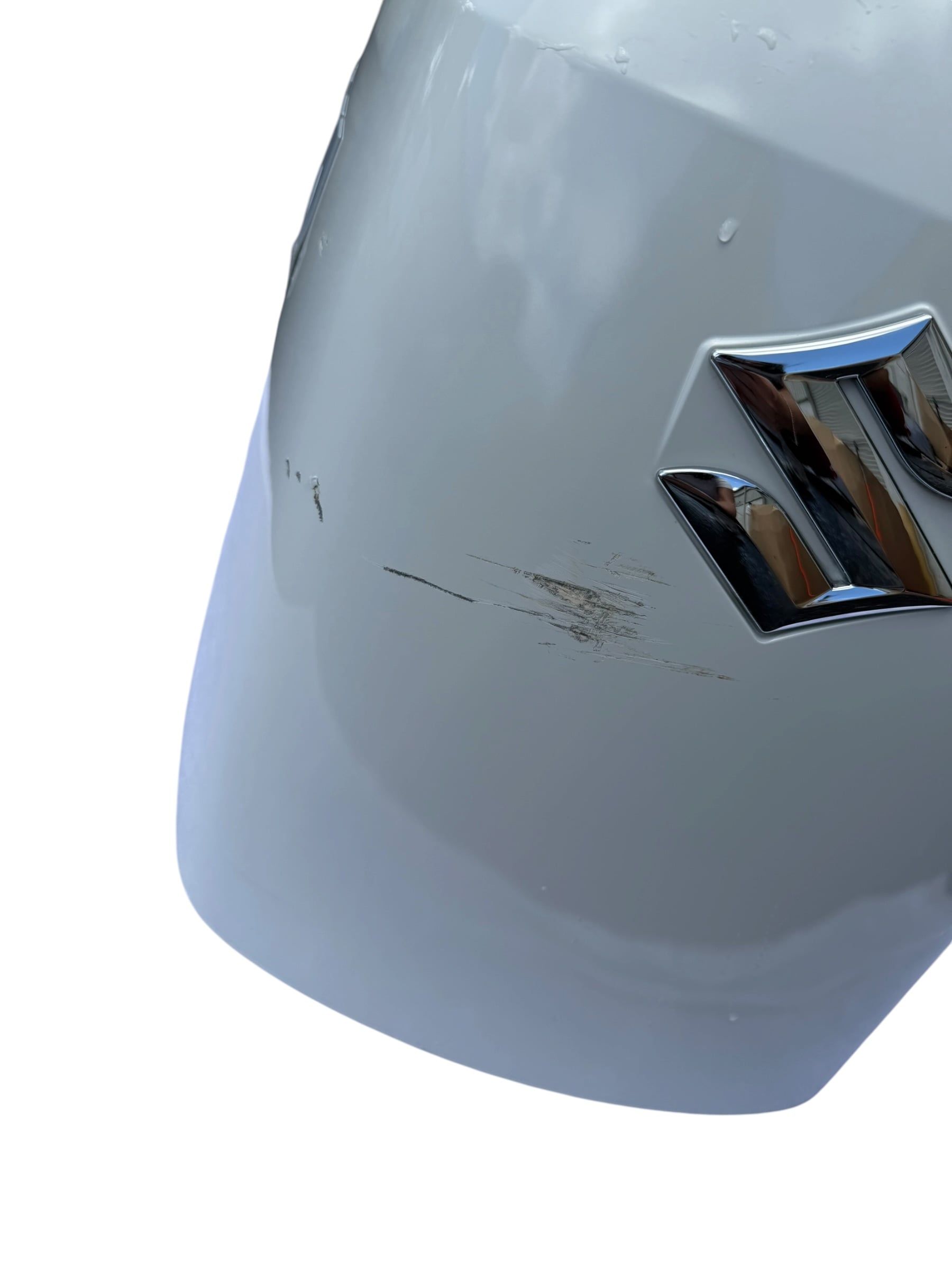suzuki-61420-98810-y5s-outboard-engine-top-cowling-df300-4-stroke-damaged-oem-rubby-pueyo-20260505-102740-203795