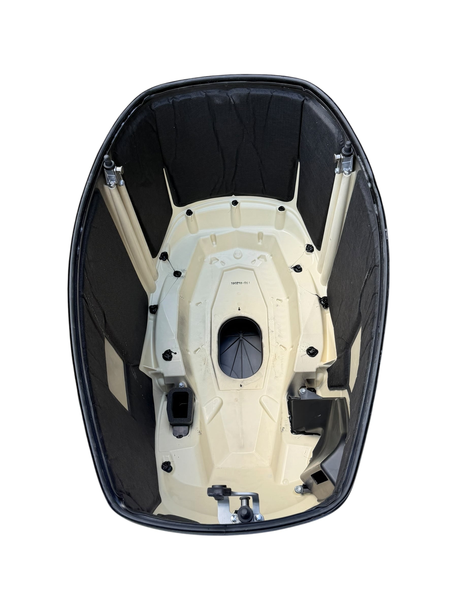 suzuki-61420-98810-y5s-outboard-engine-top-cowling-df300-4-stroke-damaged-oem-rubby-pueyo-20260505-102750-386128