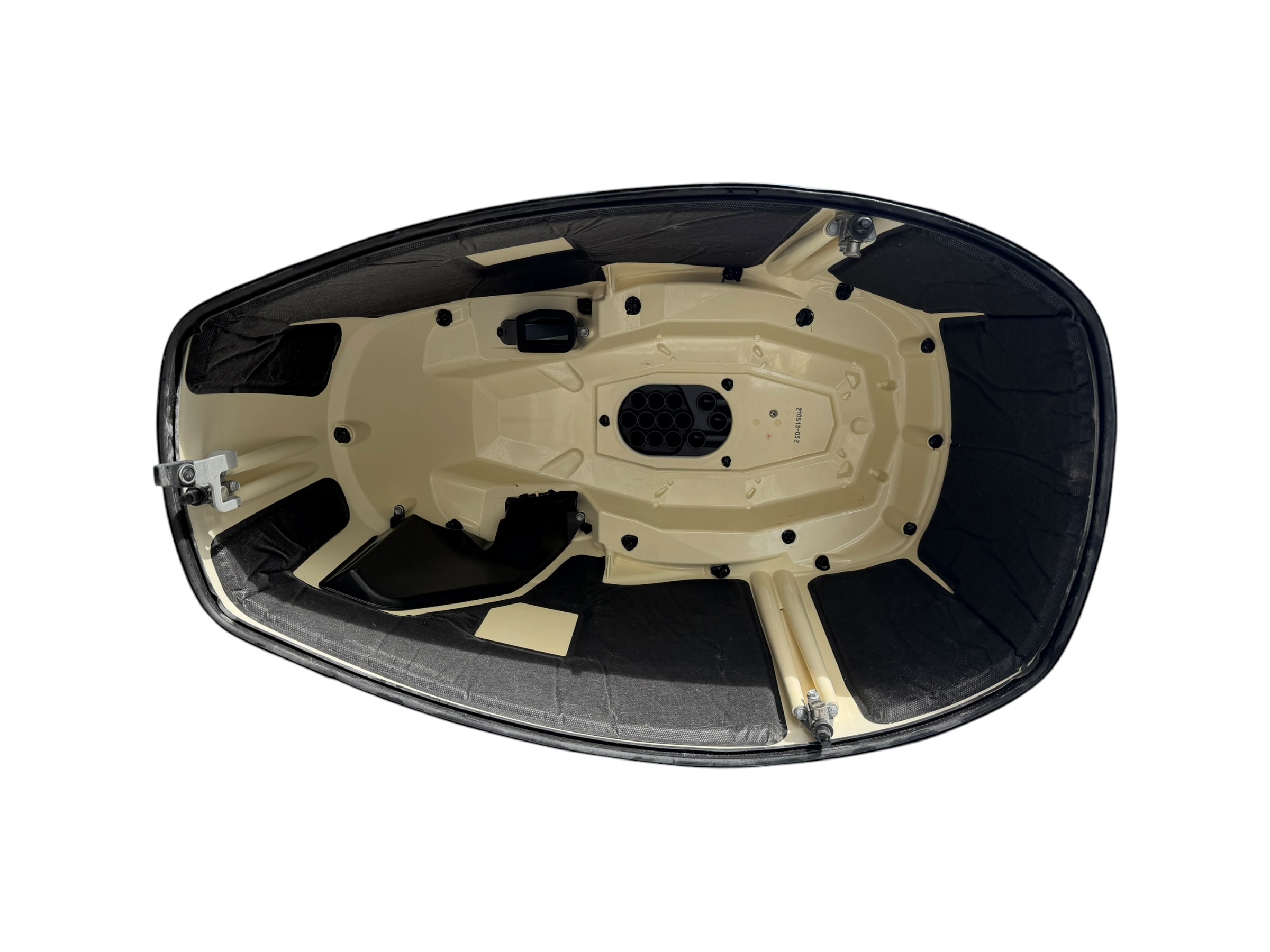 suzuki-61420-98823-bbk-outboard-engine-cover-cowling-white-and-grey-df350-rubby-pueyo-20260504-170639-140847