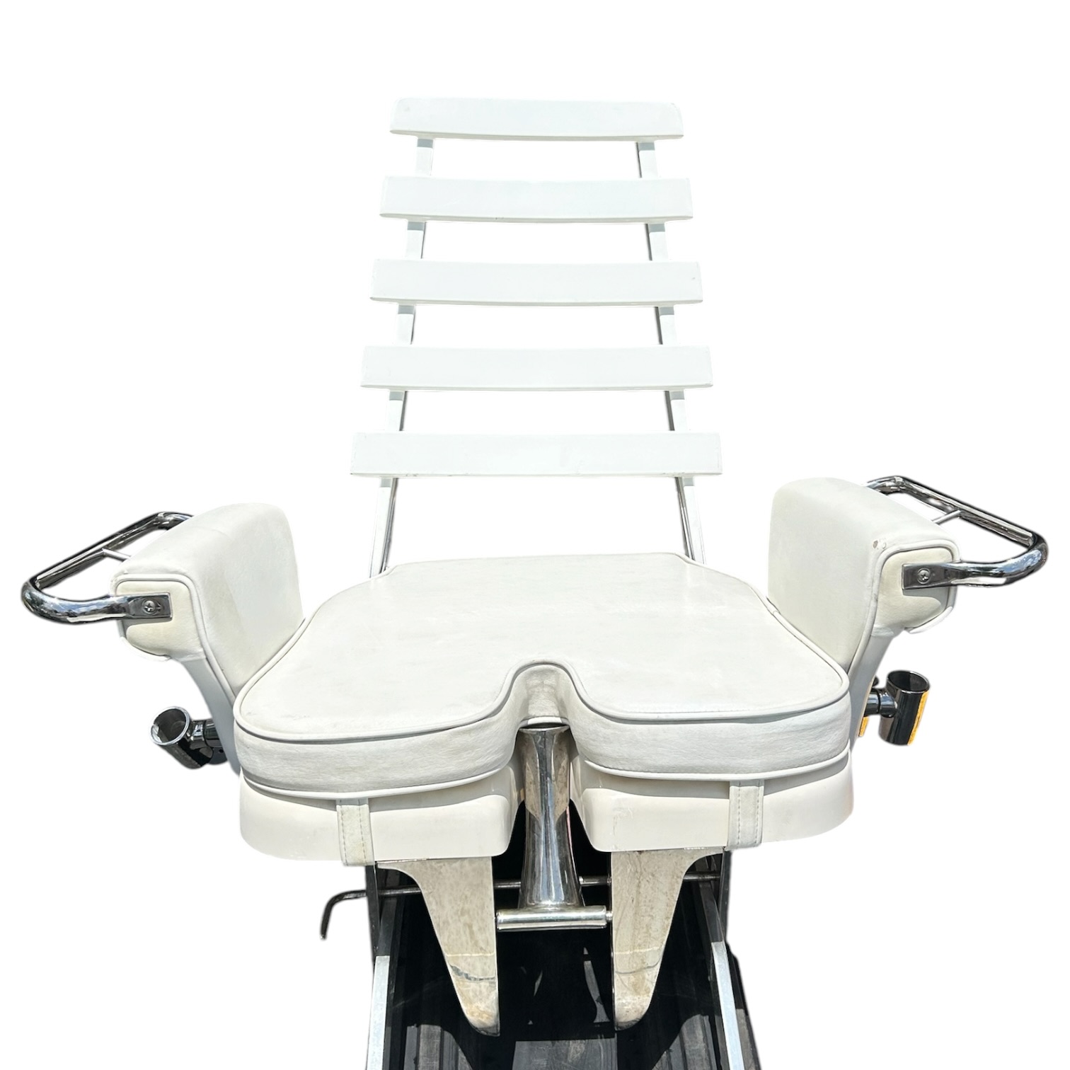 blue-water-marine-fighting-chair-white-w-foot-rest-some-blemishes-damage-felix-ommo33069-20260611-142122-784803