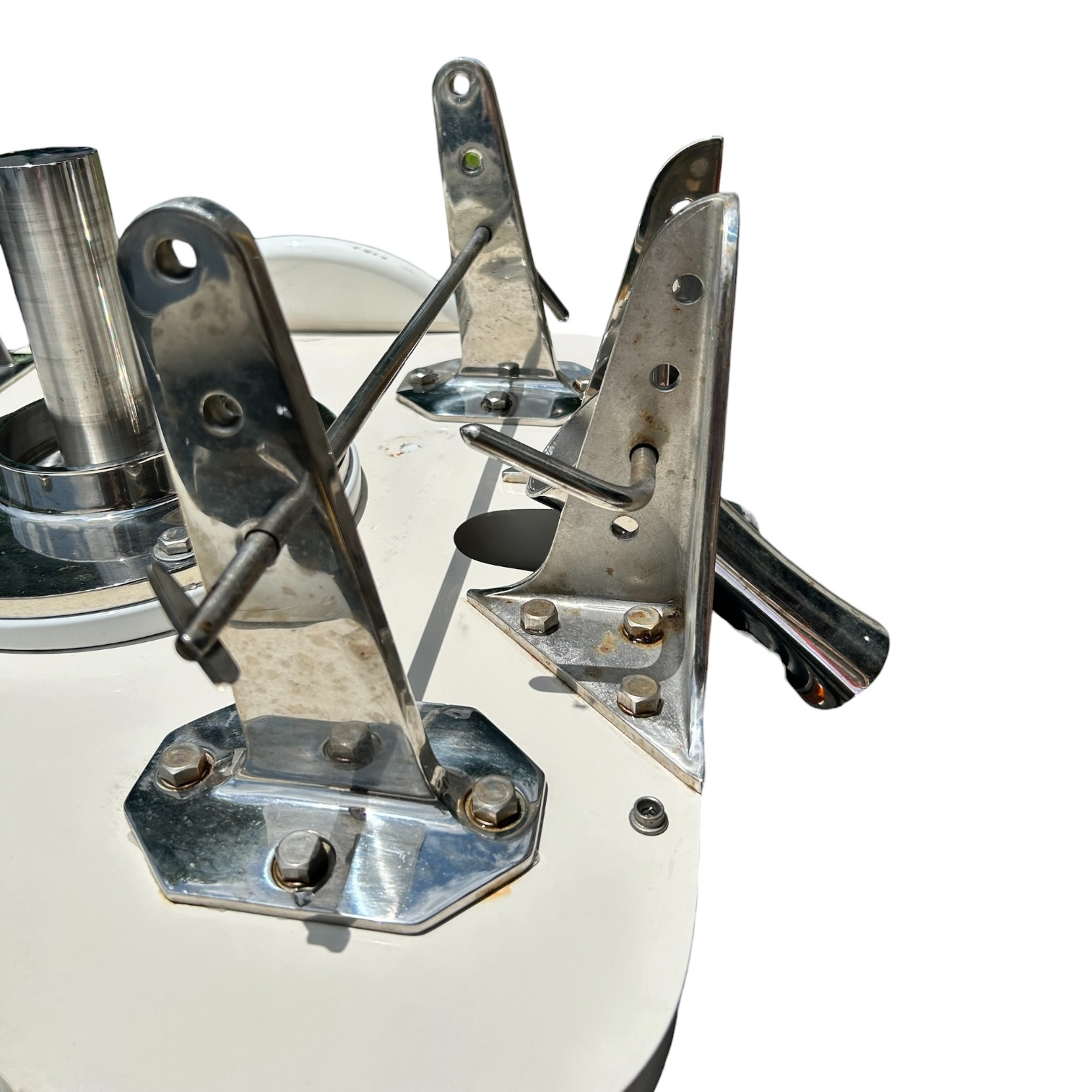 blue-water-marine-fighting-chair-white-w-foot-rest-some-blemishes-damage-felix-ommo33069-20260611-142202-341917