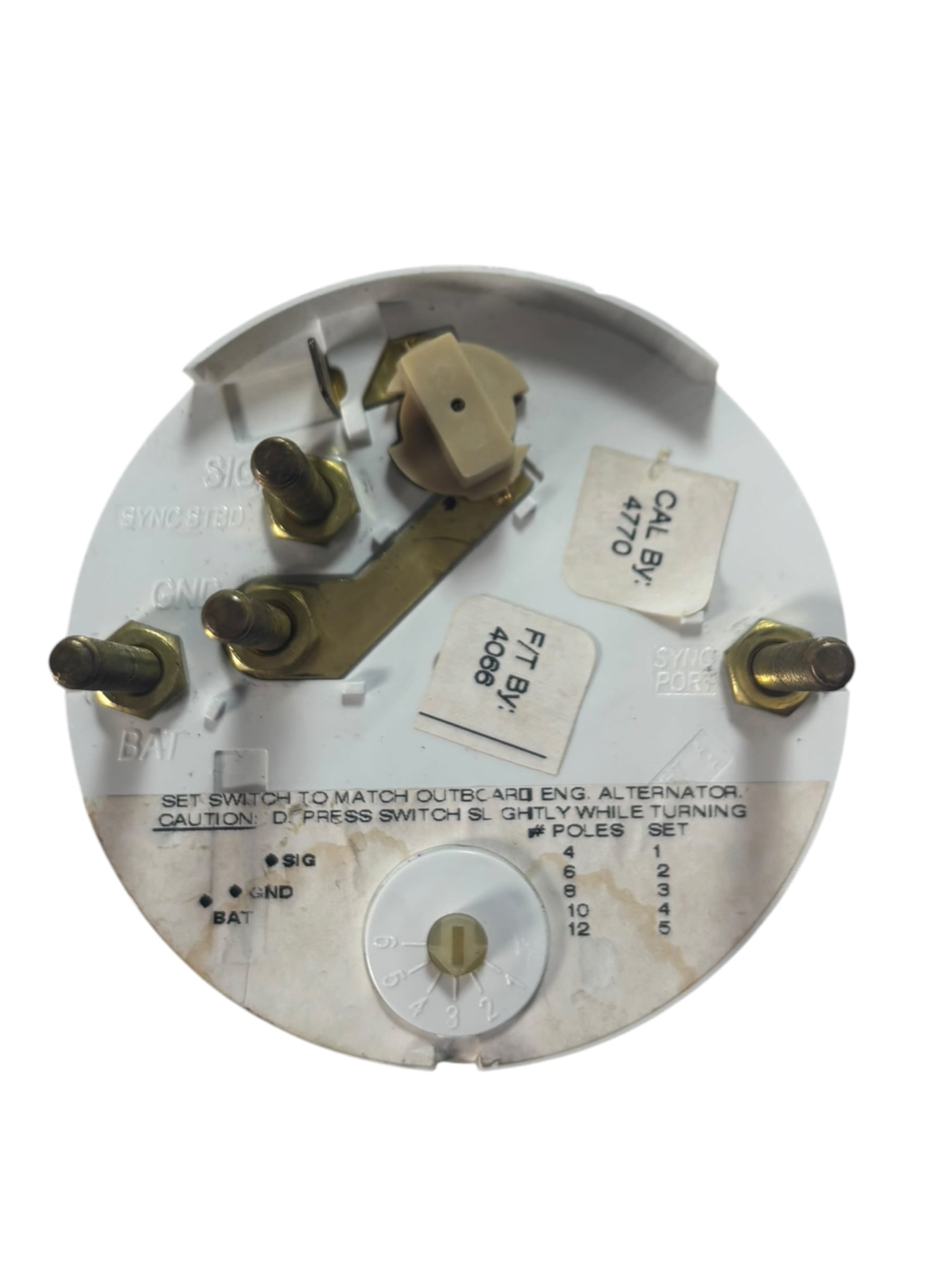 faria-tch050b-white-4-marine-tachometer-gauge-7k-rpm-cosmetic-wear-on-lens-yajaira-smmo-20260601-091105-922735