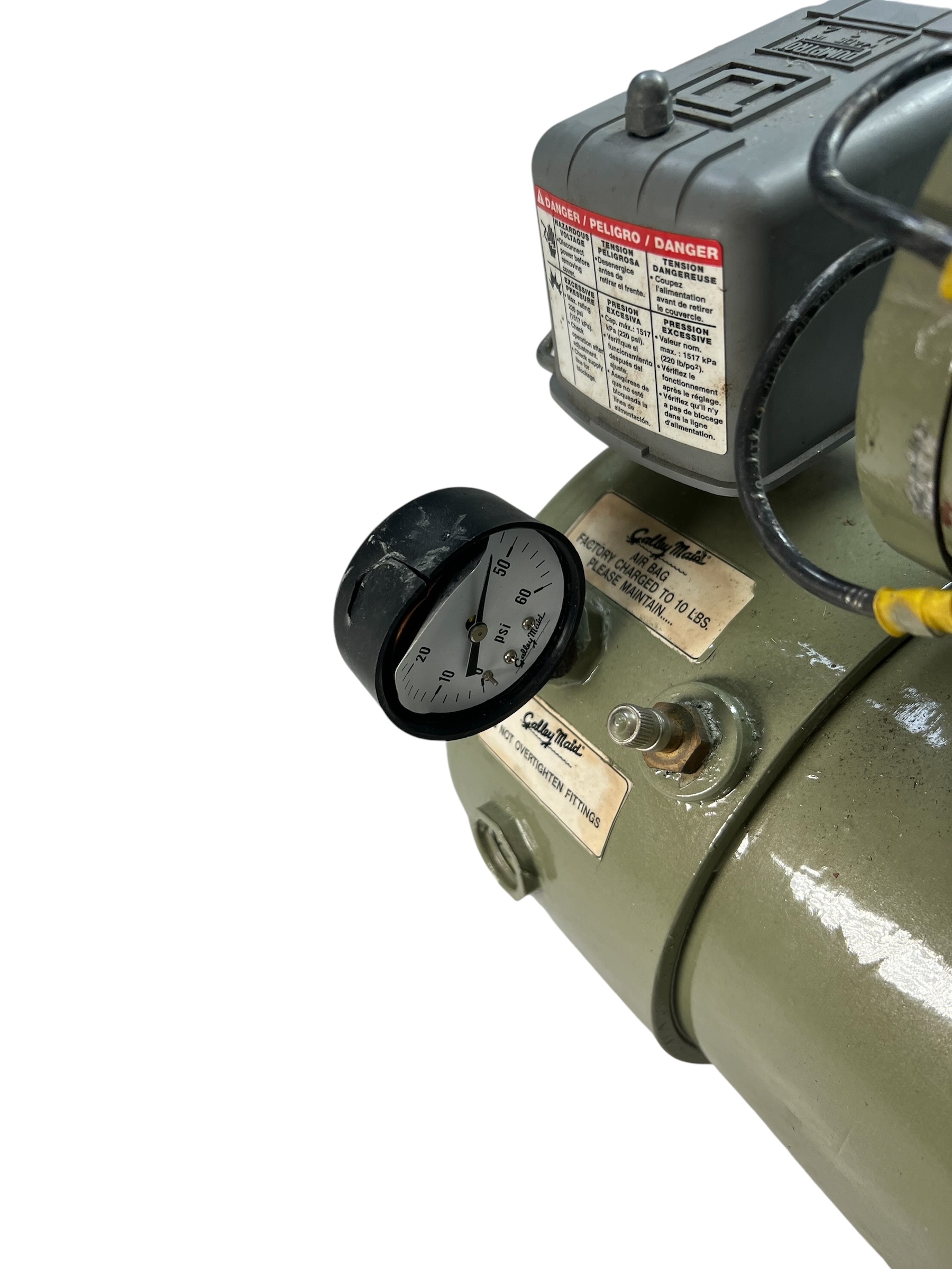 galley-maid-water-pressure-pump-w-accumulator-tank-7-gpm-24v-mr-series-damage-brandon-y-20260610-120158-469620