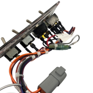 sea-pro-switch-panel-top-for-24-sea-pro-242-center-console-new-oem-rubby-pueyo-20260610-171957-501152