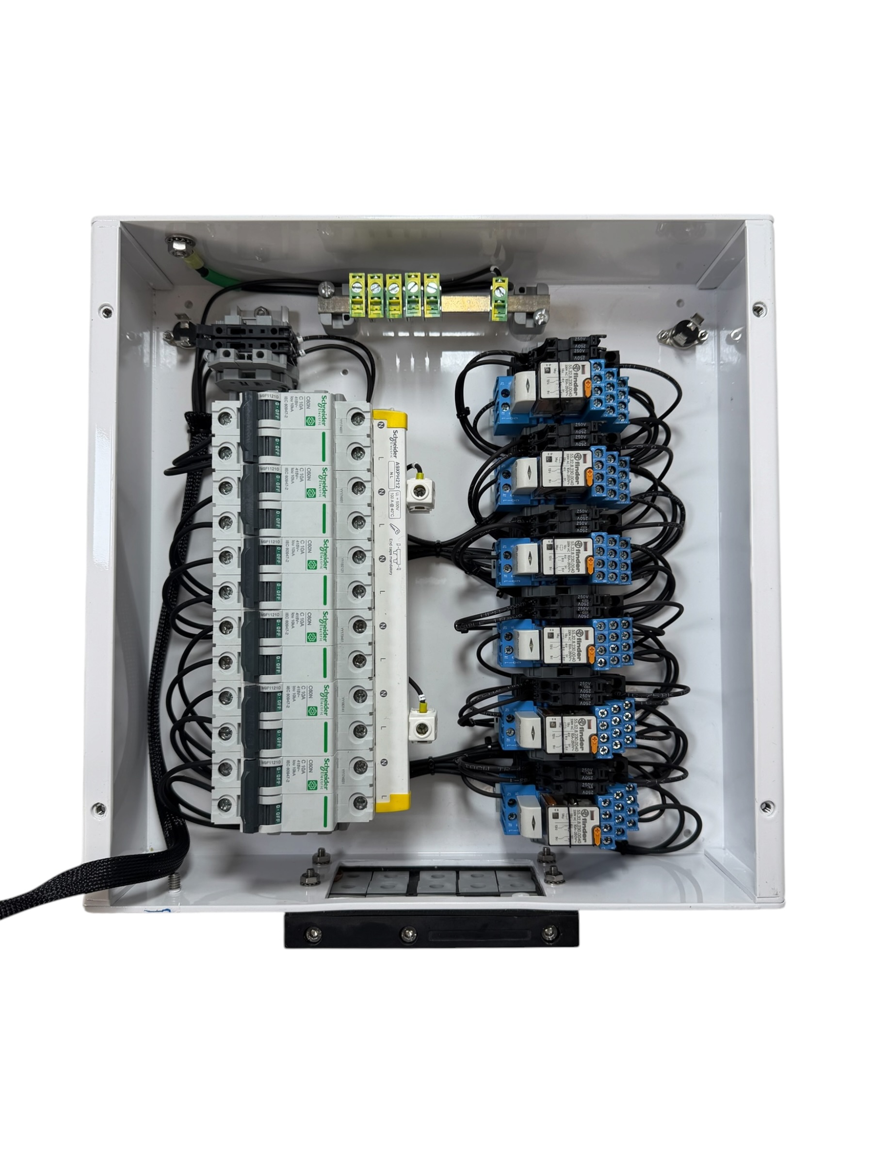 ac-208v-60hz-distribution-switch-panel-13-3-4in-x-13-3-4in-x-3-3-4in-new-brandon-y-20260720-133628-301136