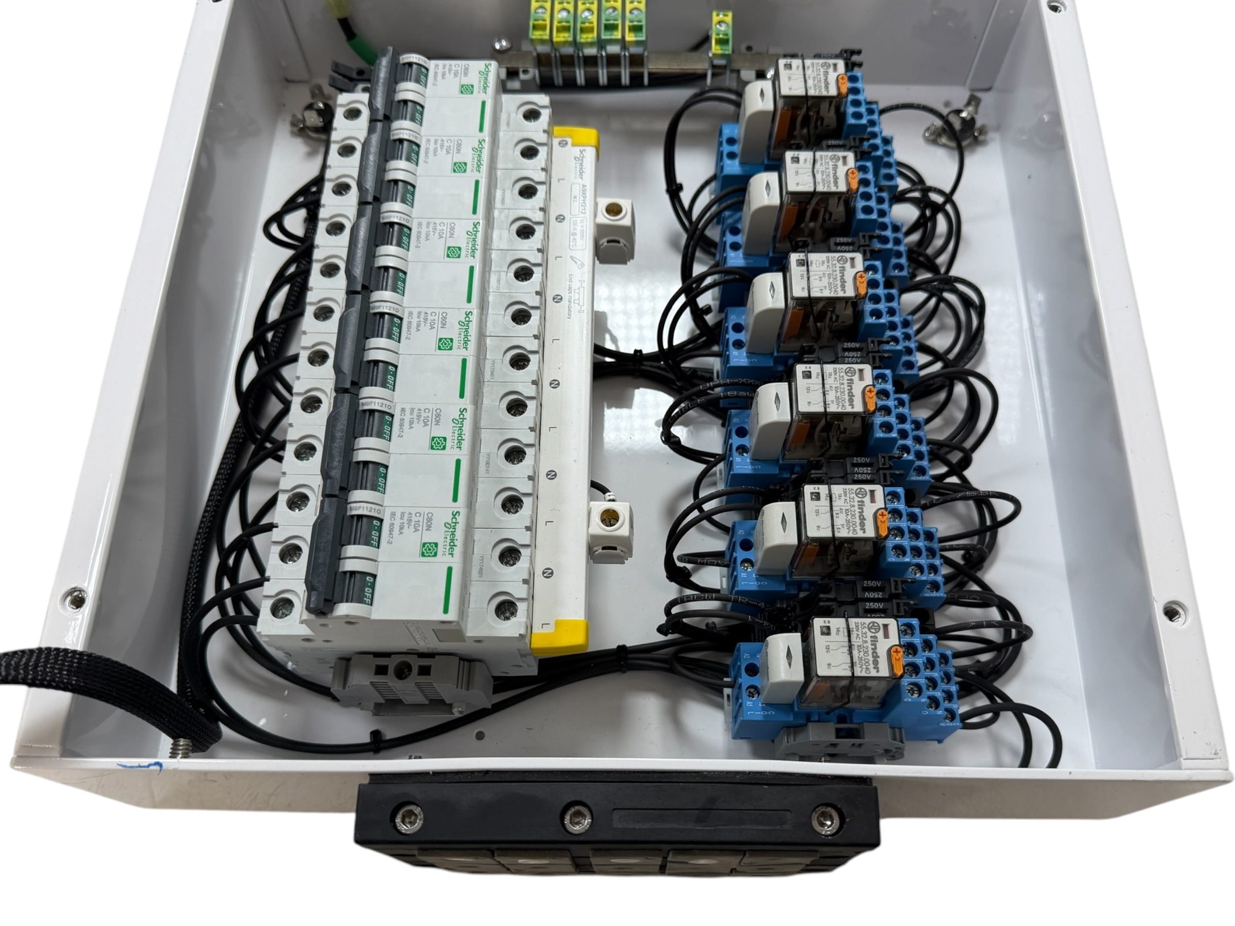 ac-208v-60hz-distribution-switch-panel-13-3-4in-x-13-3-4in-x-3-3-4in-new-brandon-y-20260720-133634-386148