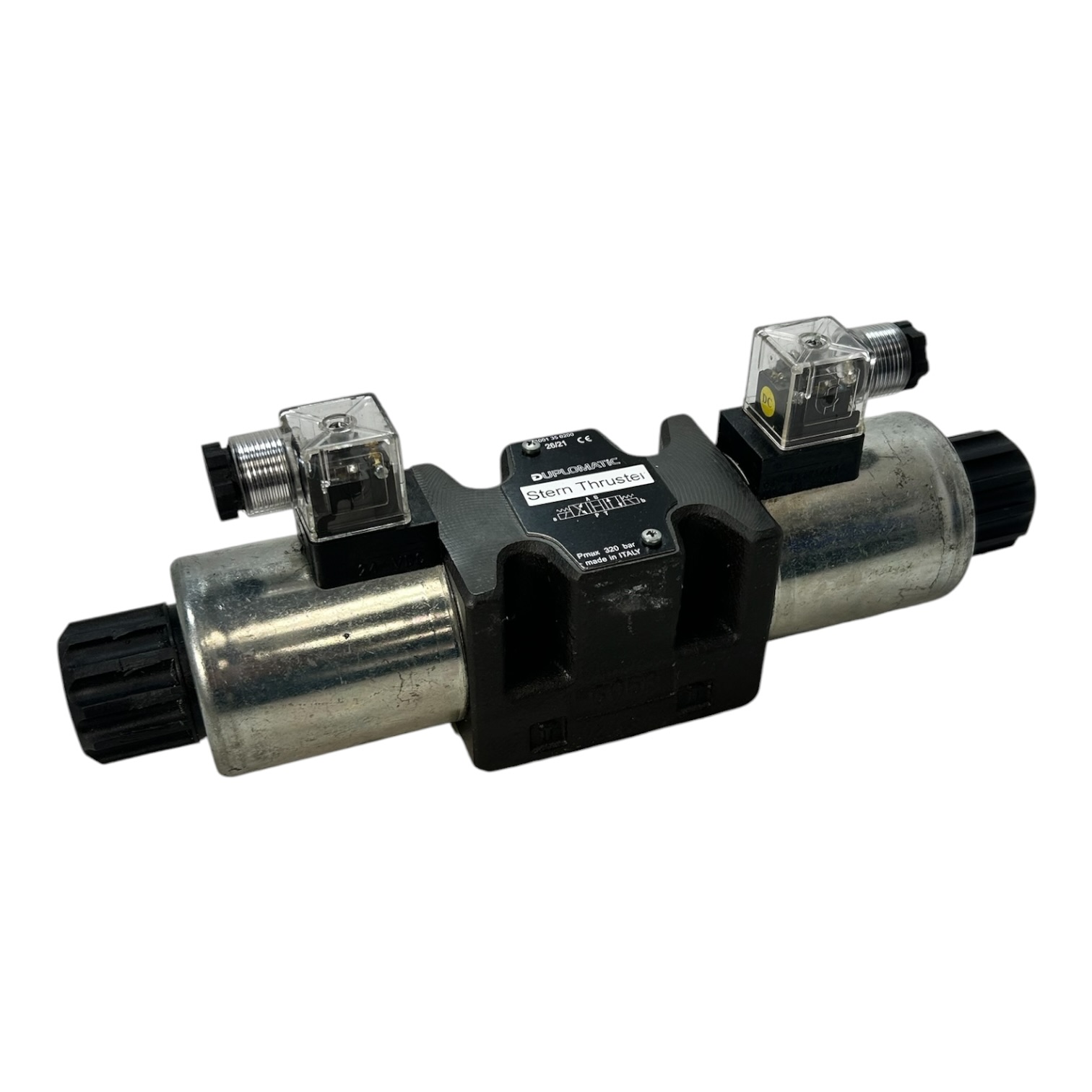 duplomatic-rk02-hydraulic-solenoid-stern-thruster-directional-control-valve-24v-felix-ommo33069-20260709-132355-118183