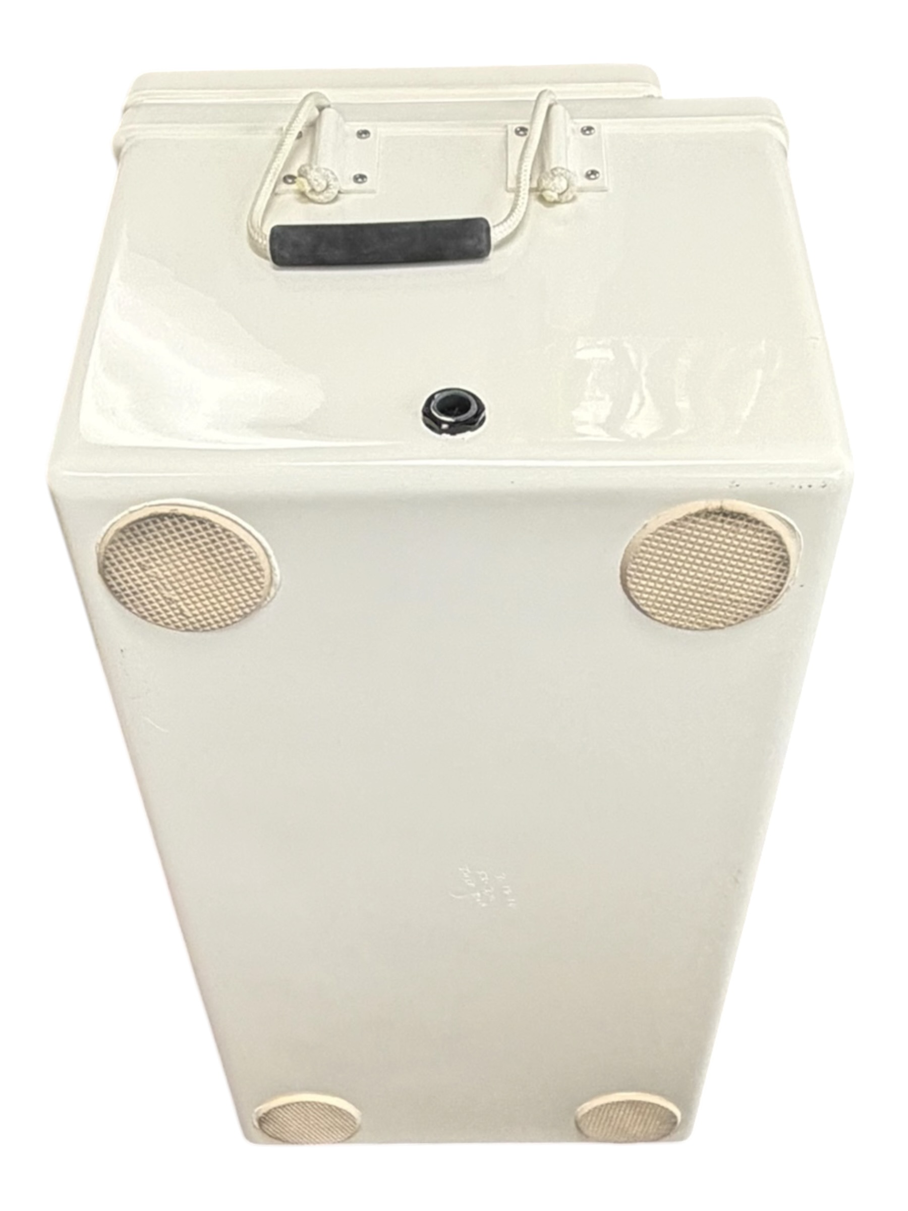 frigid-rigid-cooler-ice-chest-l-33-x-w-18-x-h-18-w-3in-setback-cracking-brandon-y-20260723-122725-849600