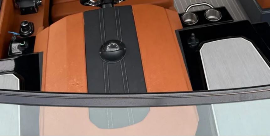 knights-upholstery-replacement-top-outer-cap-cover-for-main-helm-station-34-gls-rubby-pueyo-20260702-155306-992138