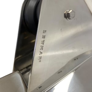 lewmar-66840169-boat-bow-anchor-roller-for-sea-pro-boats-new-oem-rubby-pueyo-20260707-110452-729103