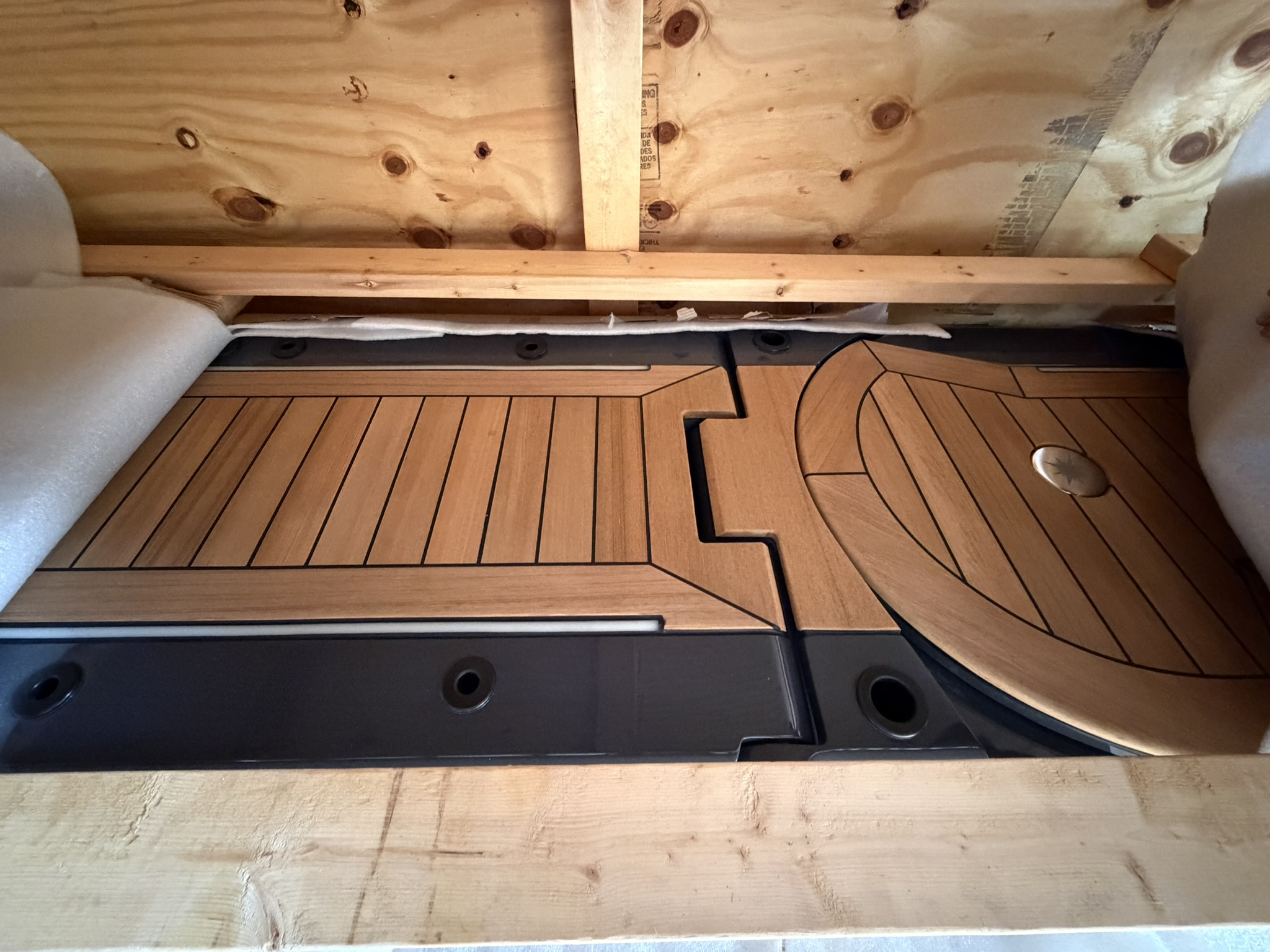 nautical-structures-polished-passerole-w-teak-flooring-5hp-hpu-no-enclosure-brandon-y-20260710-104022-811129