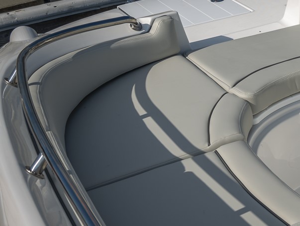 sea-pro-citation-2400-gray-left-forward-port-cushion-gioia-sails-south-oem-evan-v33069-20260715-113211-357752