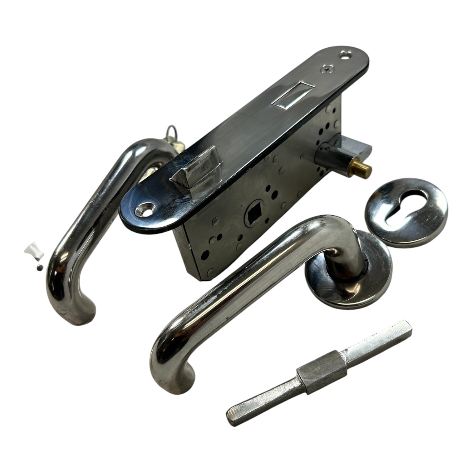 wilka-chrome-door-handle-locking-set-with-keys-hardware-felix-ommo33069-20260731-143755-36896