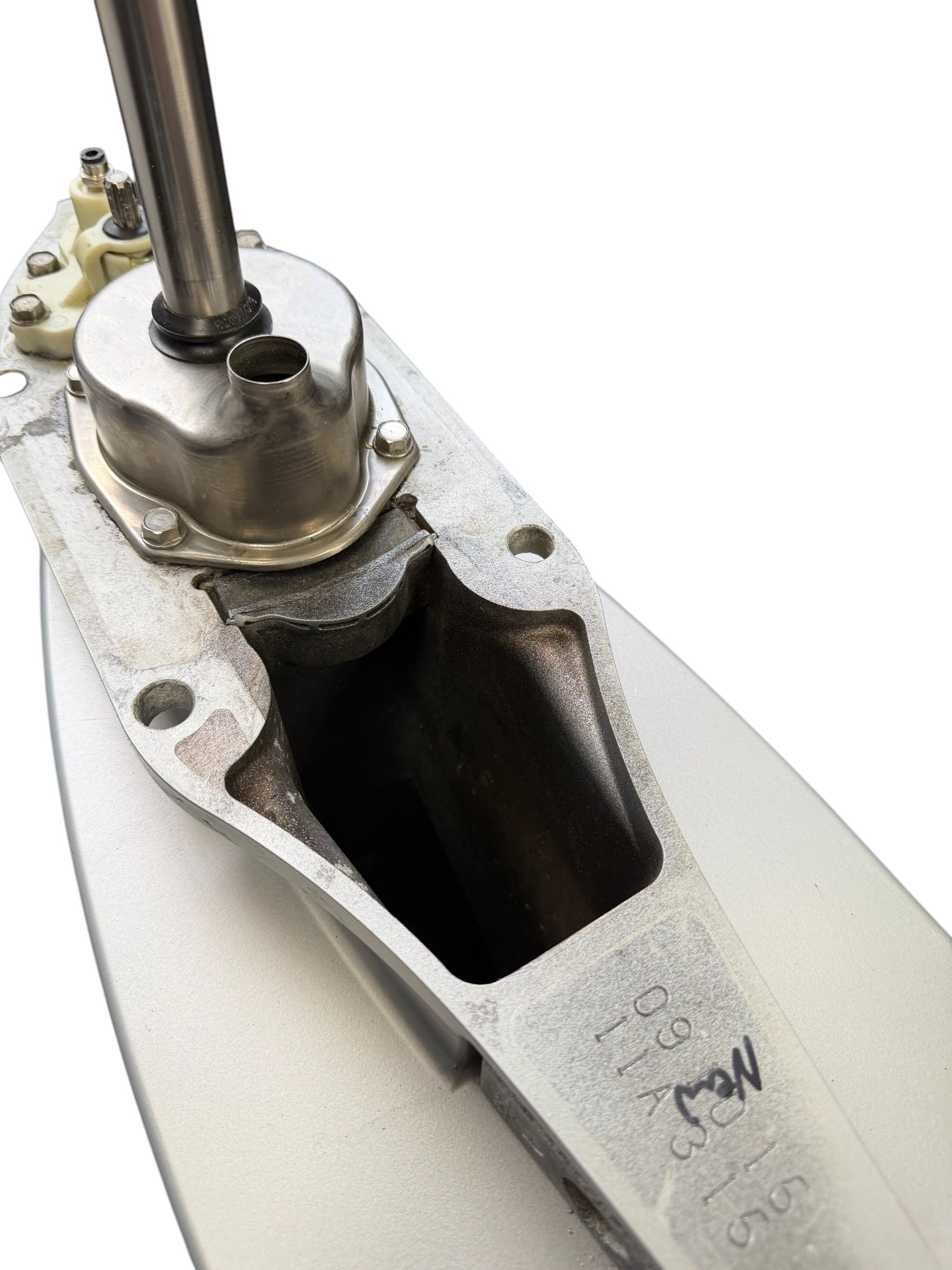 mercury-l6-verado-lower-unit-counter-rotation-25-shaft-5-44-1751-see-info-brandon-y-20260812-123331-679231