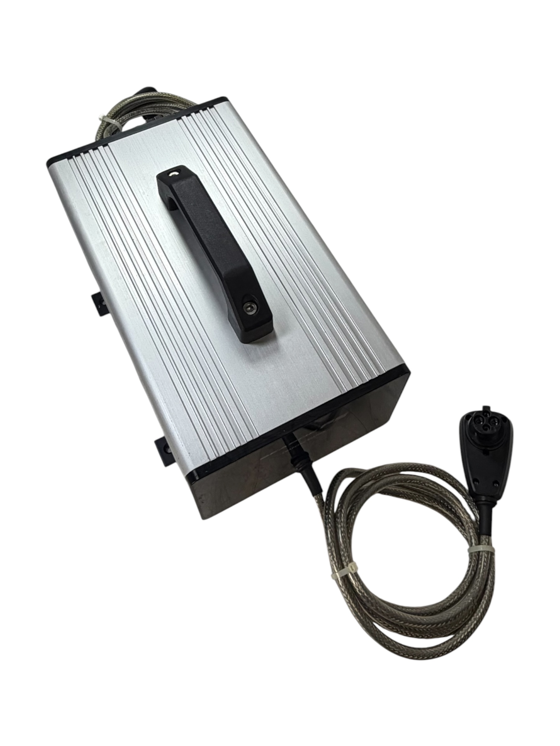 seabob-f5-quick-charger-charge-station-11752-european-plug-blem-brandon-y-20260814-103642-100851