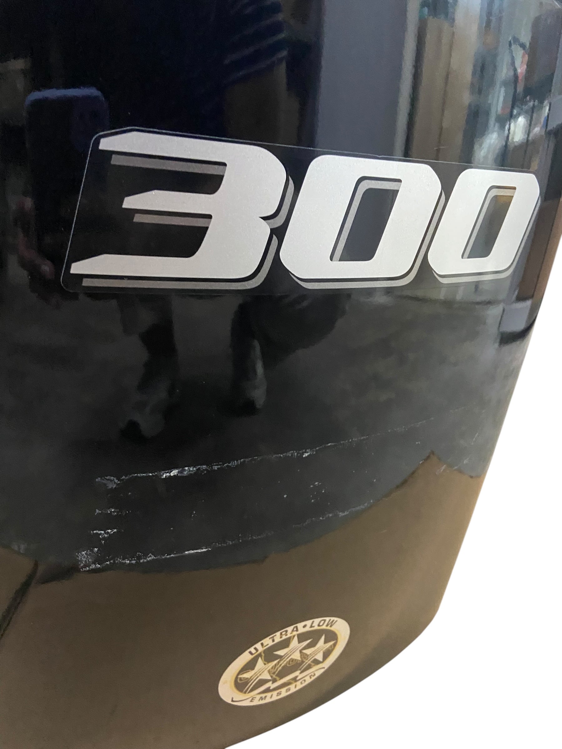 suzuki-outboard-engine-top-cowling-df300-4-stroke-black-damage-oem-rubby-pueyo-20260817-095707-62000