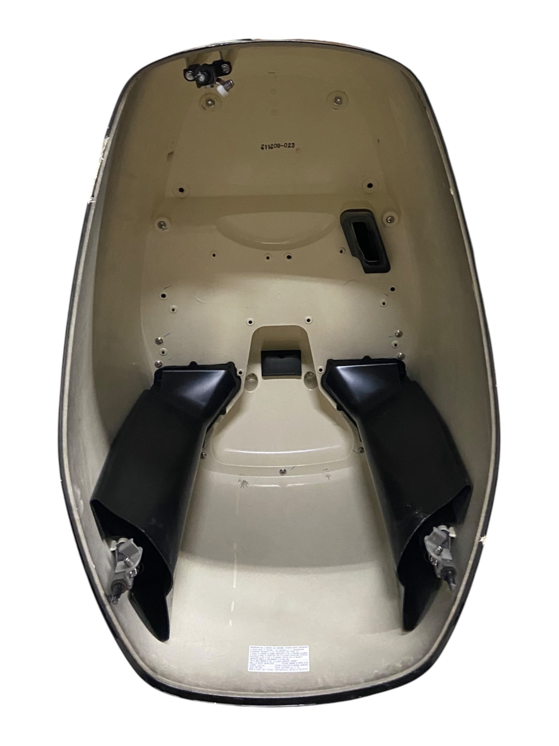 suzuki-outboard-engine-top-cowling-df300-4-stroke-black-damage-oem-rubby-pueyo-20260817-095725-574092