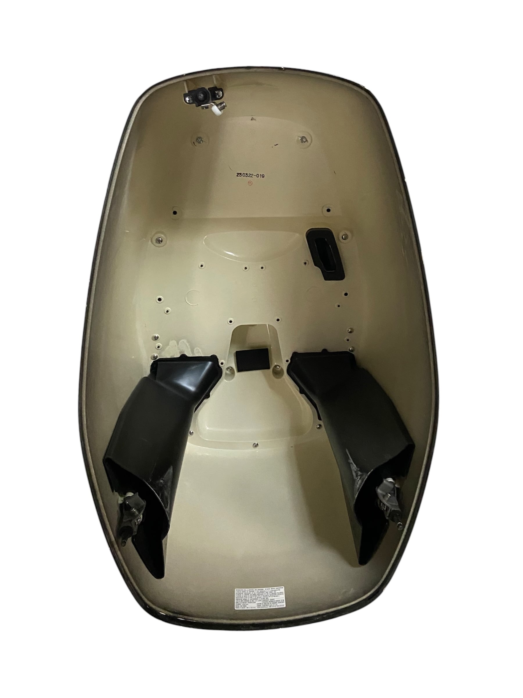 suzuki-outboard-engine-top-cowling-df300-4-stroke-black-scratches-oem-rubby-pueyo-20260819-125739-742978