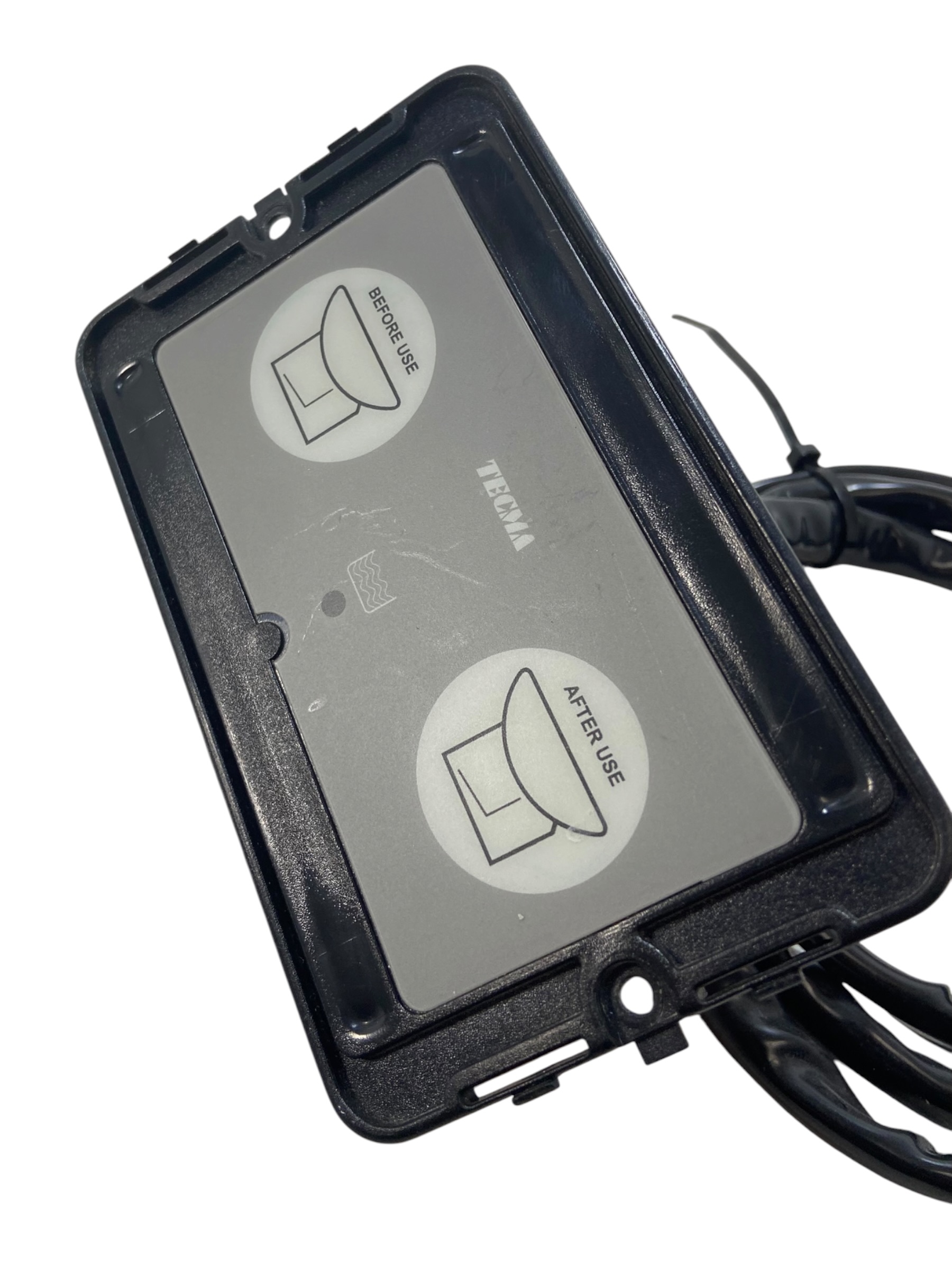 tecma-38072-thetford-toilet-flush-control-panel-double-button-no-bezel-oem-rubby-pueyo-20260806-163321-664124