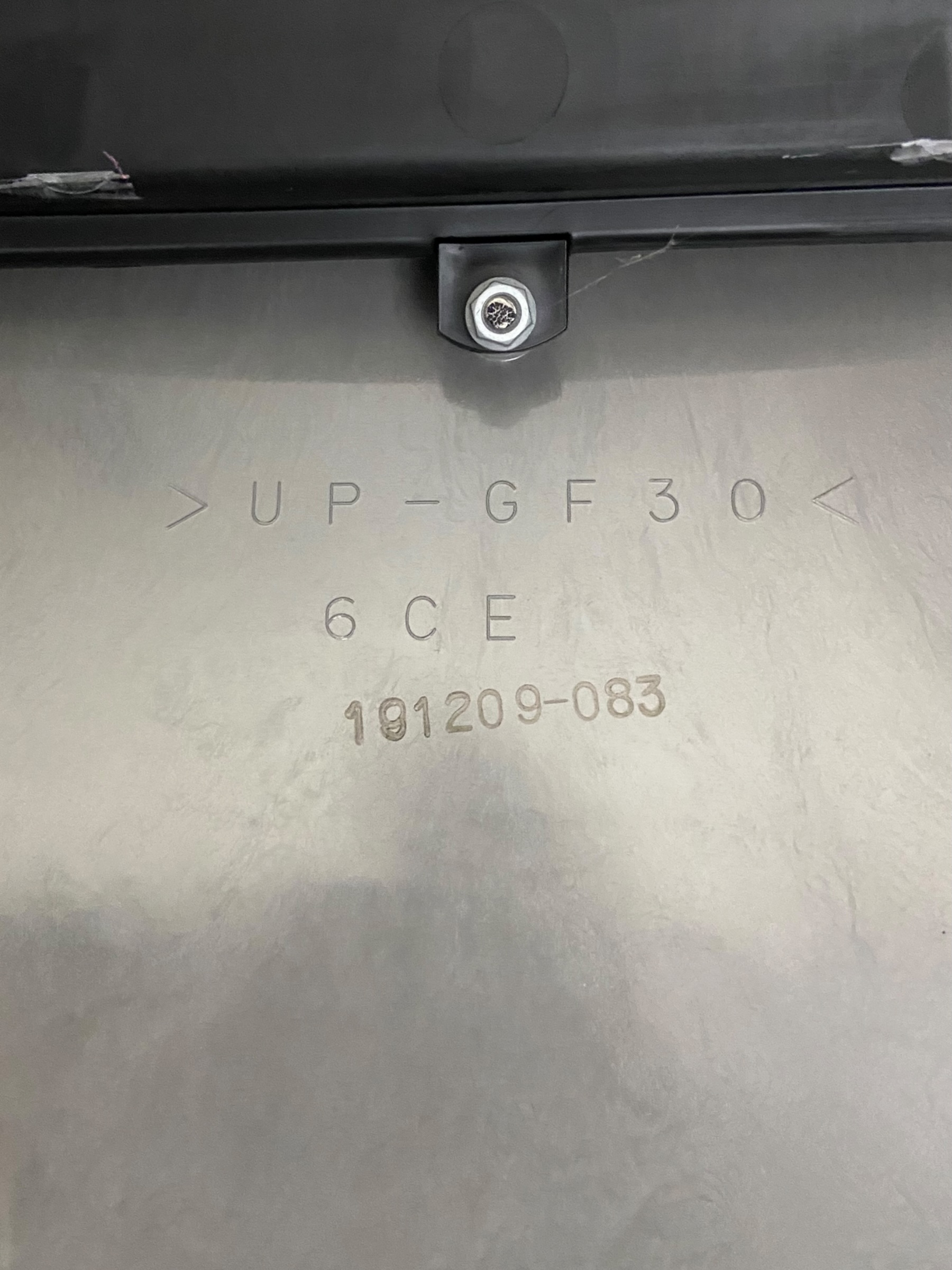 yamaha-top-cowling-for-300-hp-outboard-engines-scratches-new-oem-rubby-pueyo-20260820-150420-757015