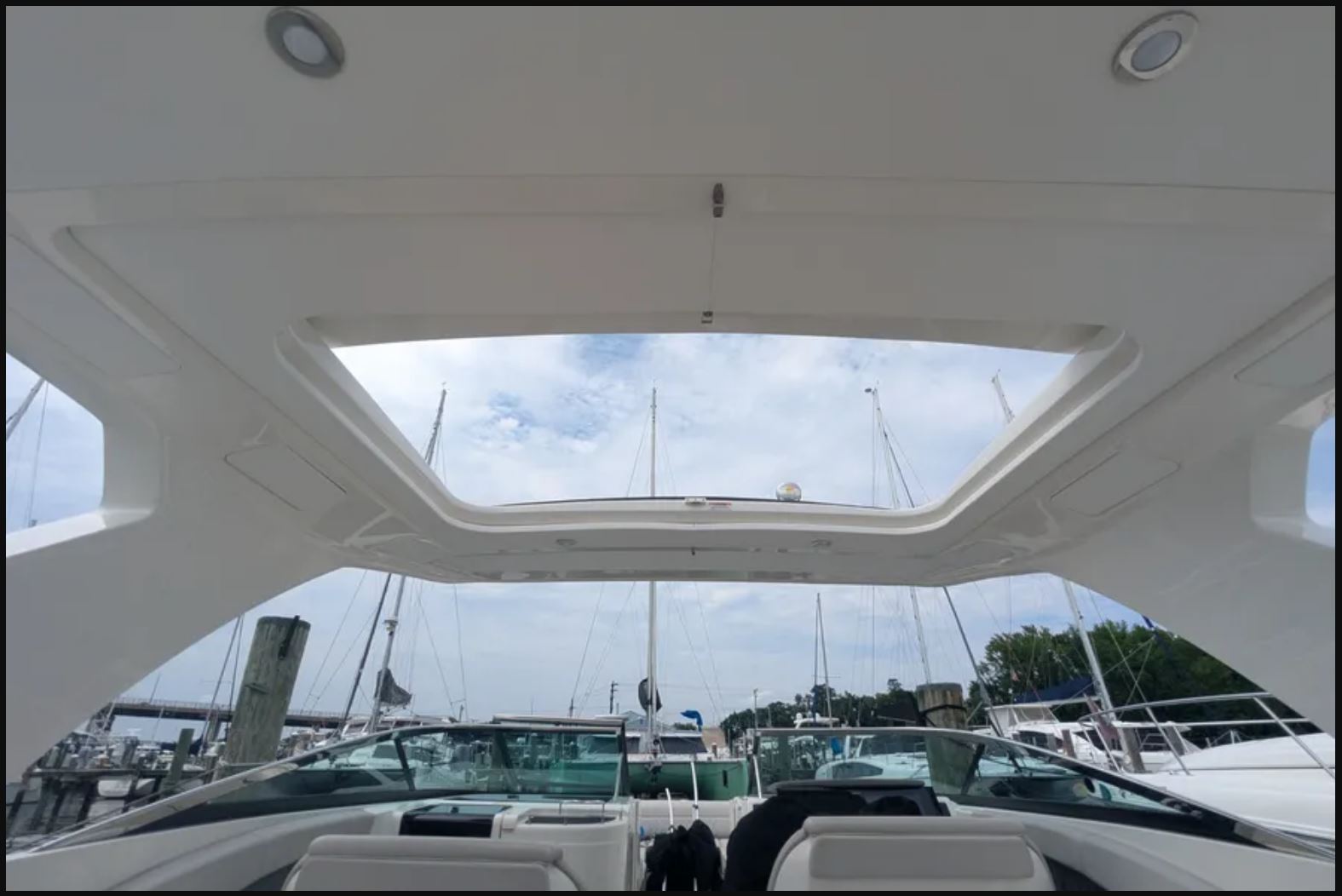 2022-sea-ray-slx-350-outboard-retractable-top-fabric-valance-w-hardware-new-rubby-pueyo-20260909-104258-991718