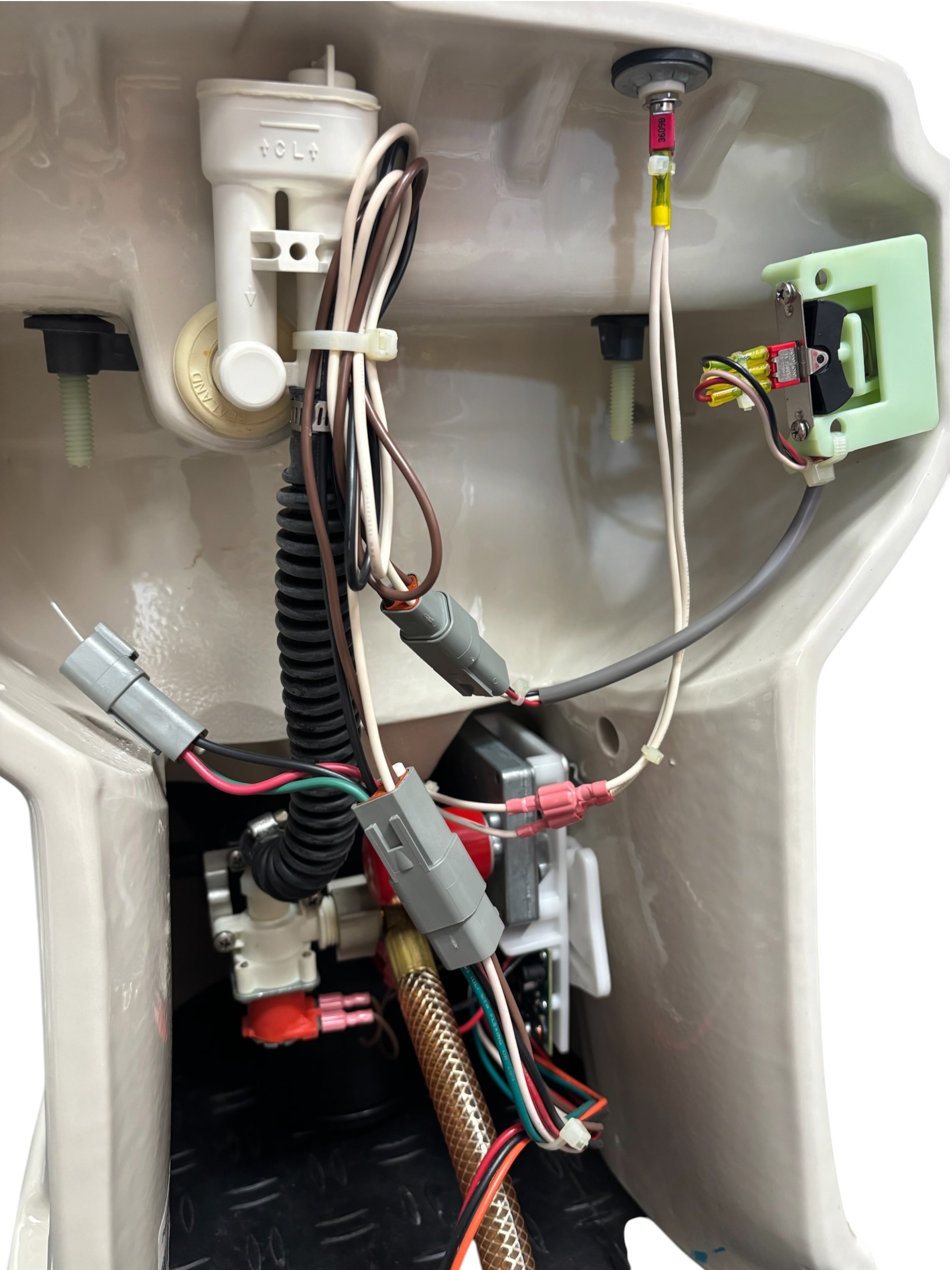dometic-317472283-toilet-model-so-4709-marine-rv-boat-toilet-oem-new-evan-v33069-20260916-130946-737552