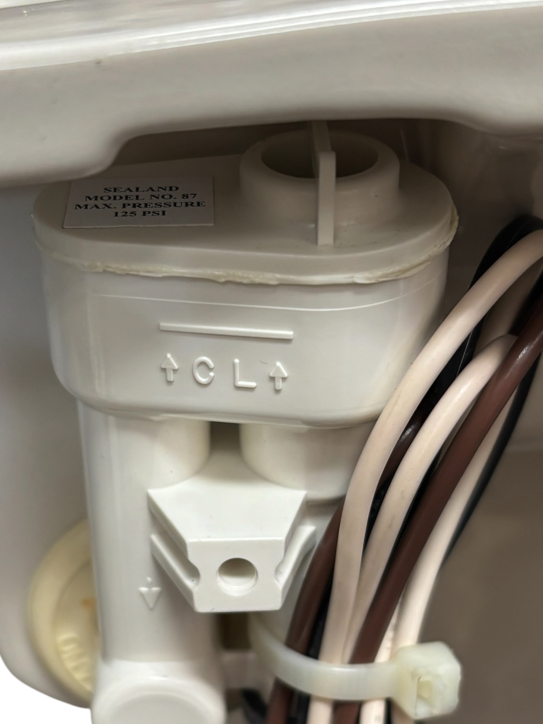 dometic-317472283-toilet-model-so-4709-marine-rv-boat-toilet-oem-new-evan-v33069-20260916-130948-503780
