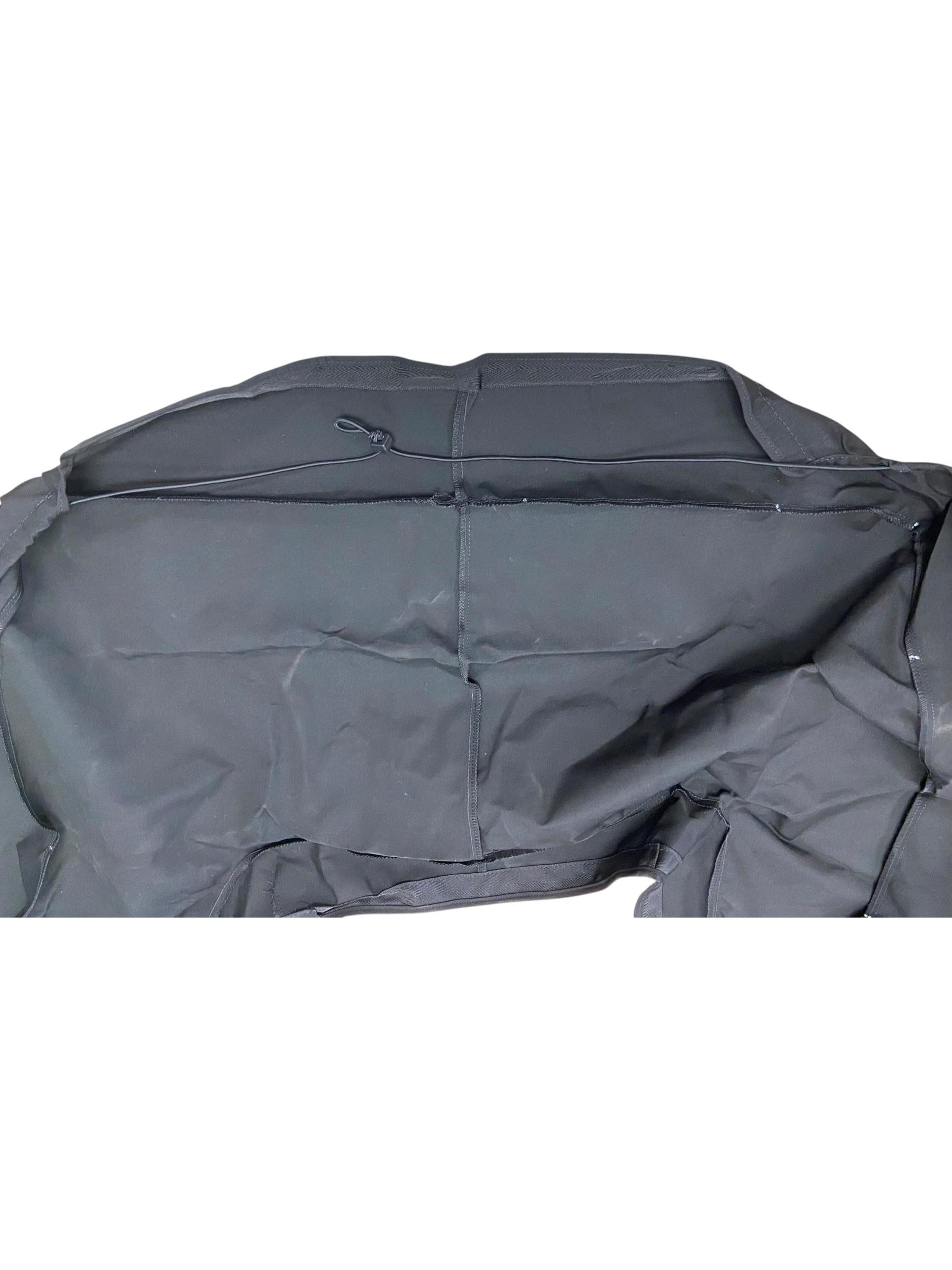 great-leaks-boat-top-2024-boston-whaler-325-cqt-bow-cushion-cover-black-new-rubby-pueyo-20260908-151626-921859