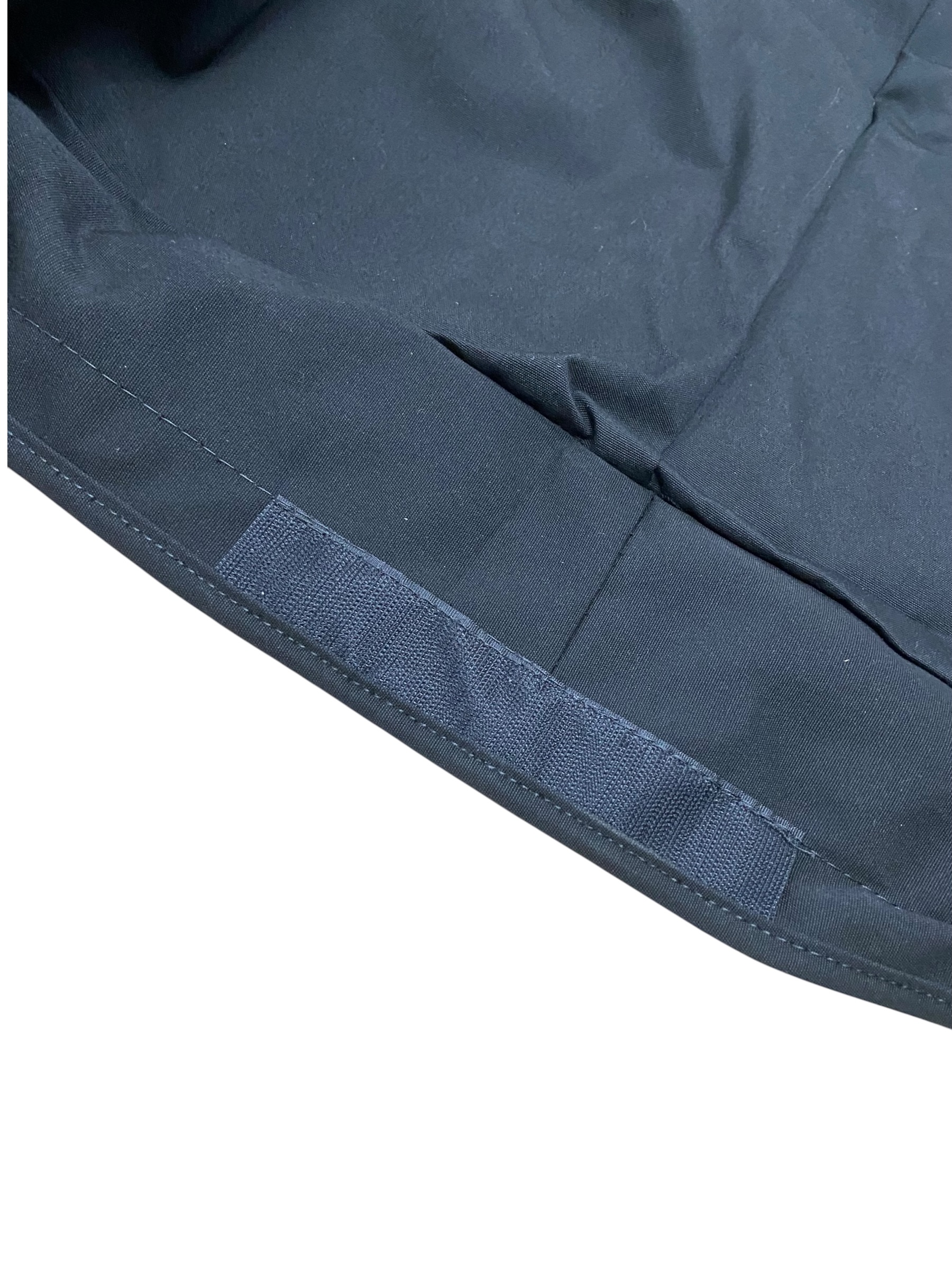 great-leaks-boat-top-2024-boston-whaler-325-cqt-bow-cushion-cover-black-new-rubby-pueyo-20260908-151637-991781