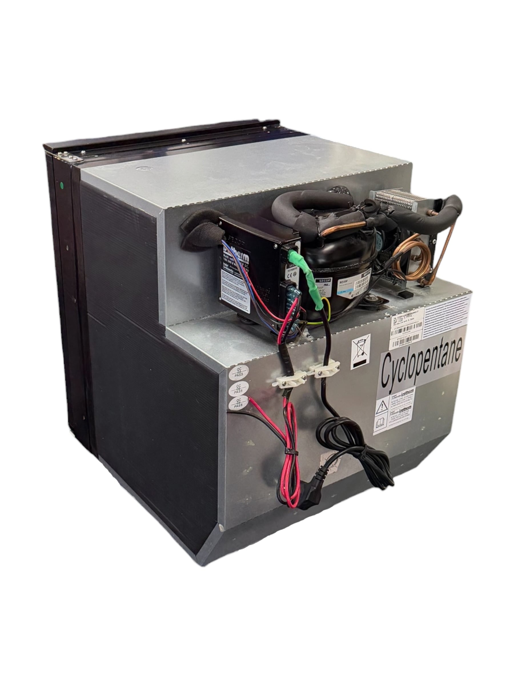 isotherm-c65-marine-rv-refrigerator-freezer-ac-dc-12v-24v-110-240v-50-60hz-brandon-y-20260925-103932-471709