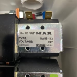 lewmar-18000237-24v-dual-contactor-control-box-v4-windlass-no-top-cover-oem-rubby-pueyo-20260929-145048-498603