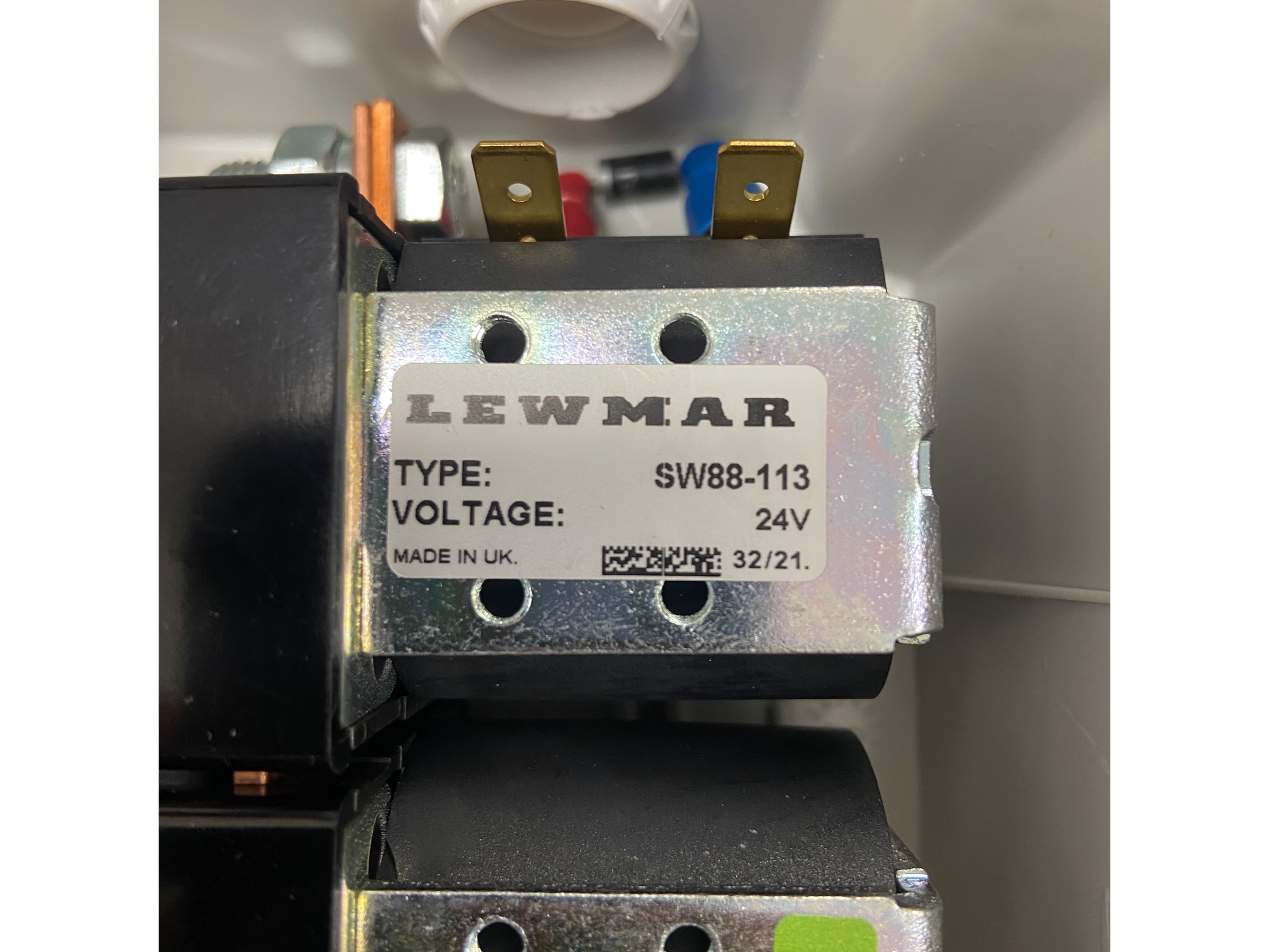 lewmar-18000237-24v-dual-contactor-control-box-v4-windlass-no-top-cover-oem-rubby-pueyo-20260929-145048-498603