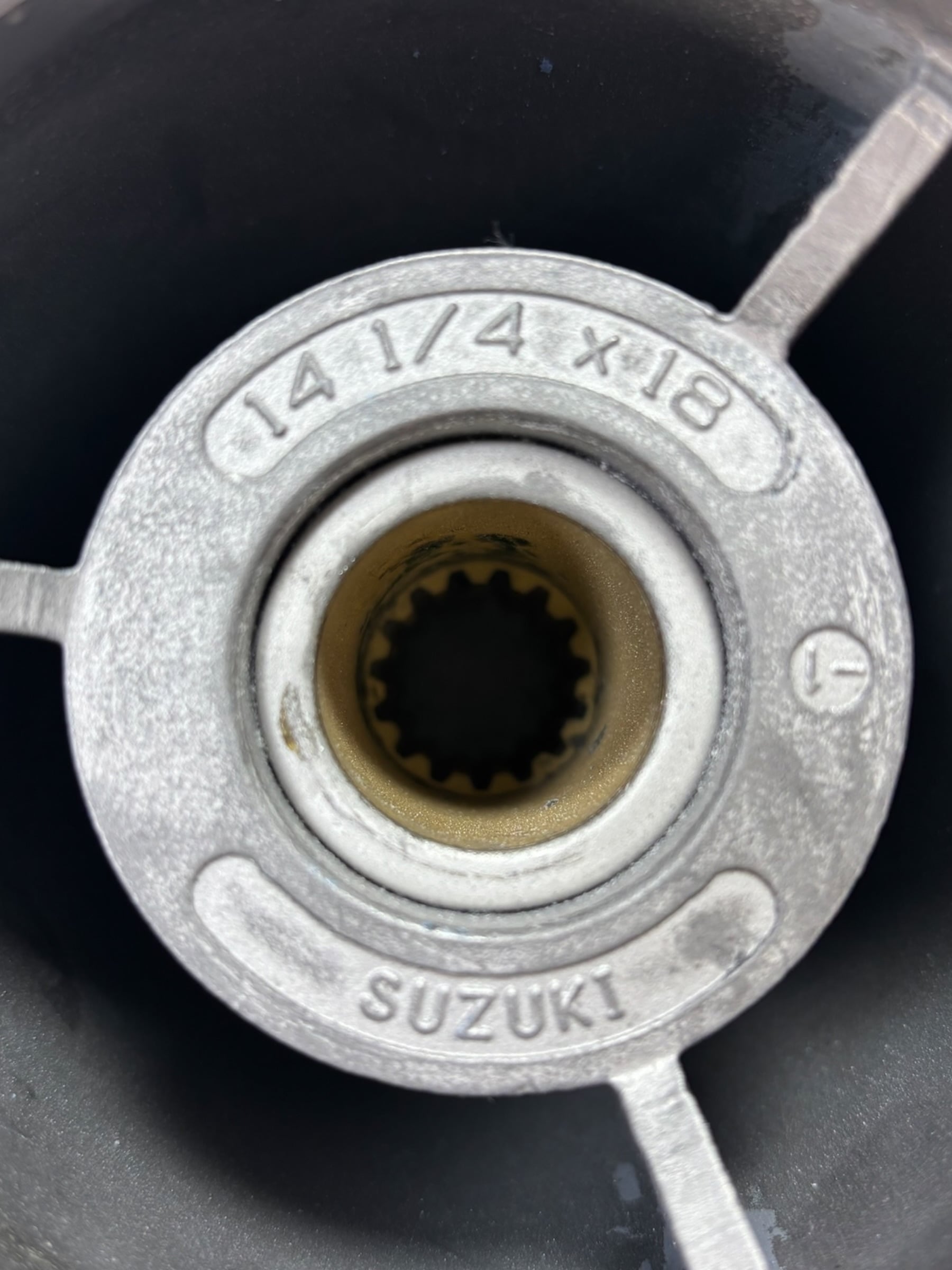 suzuki-3-x-14-1-4-x-18-rh-stainless-steel-propeller-oem-reconditioned-evan-v33069-20260929-094648-528865