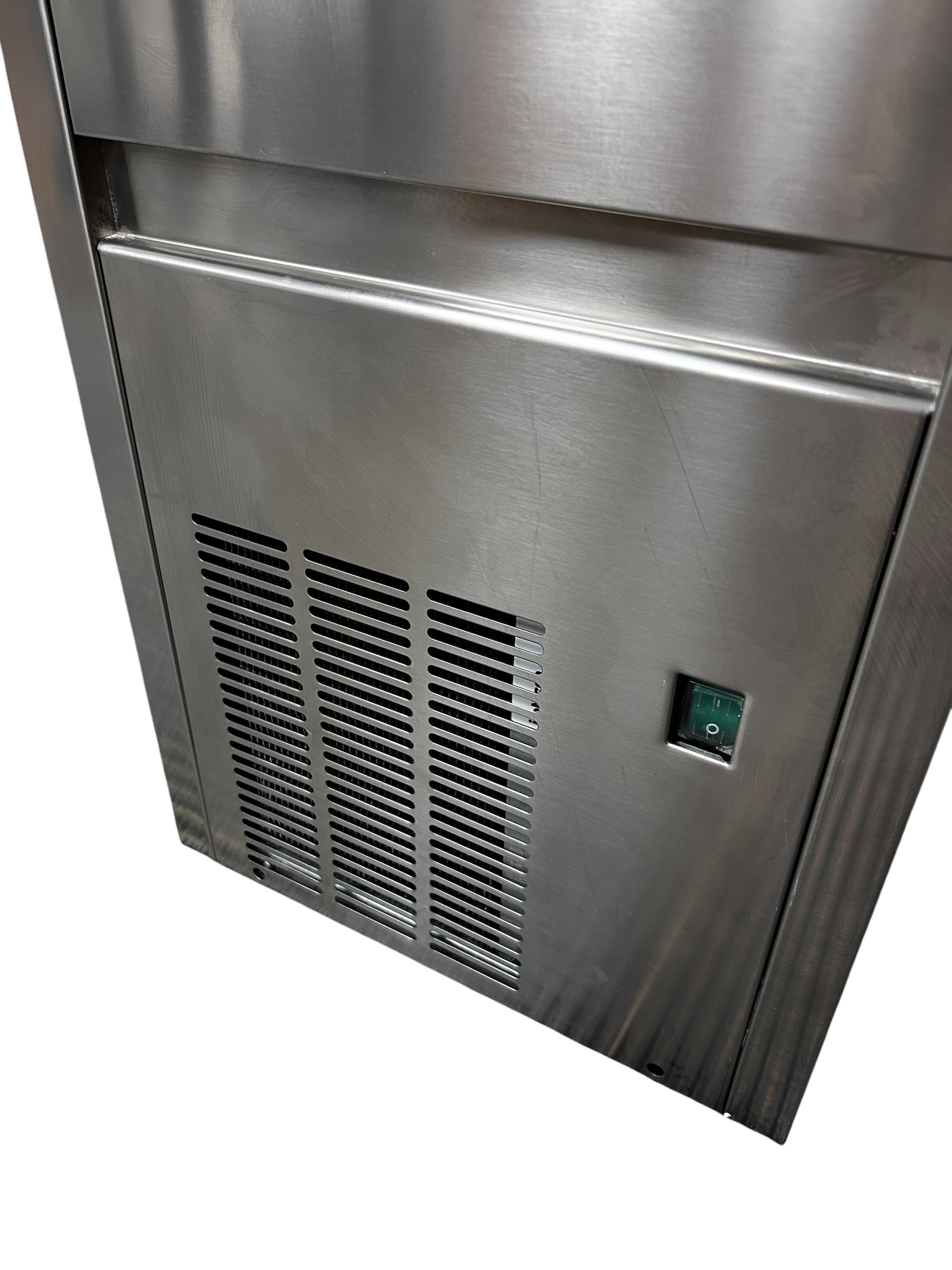 isotherm-5s21a14a00000-clear-ice-maker-marine-boat-ice-machine-40-lbs-a-day-felix-ommo33069-20261014-145545-55687