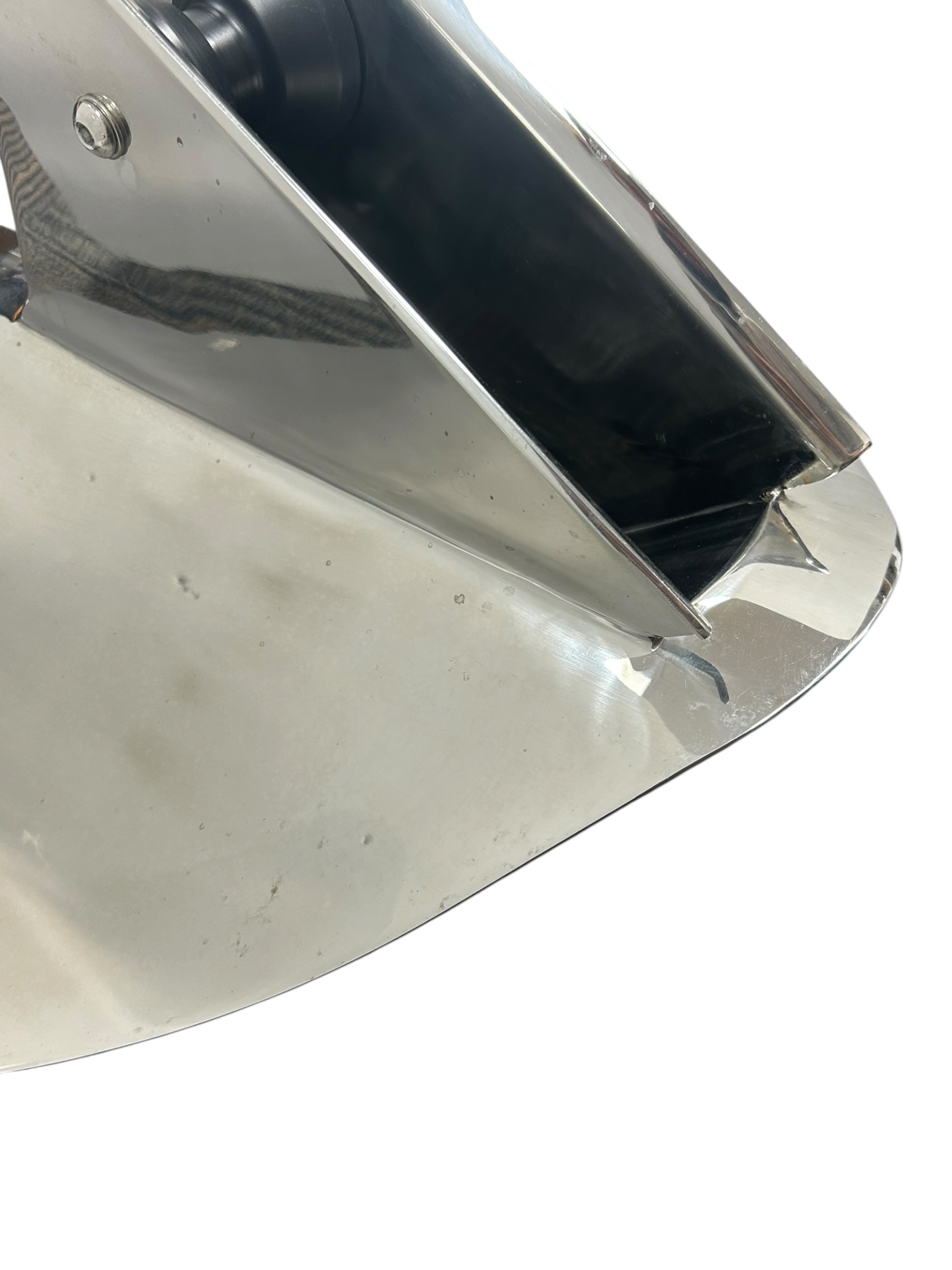 valhalla-v-41-integrated-bow-roller-stainless-through-hull-anchor-chute-tyler-w33069-20261009-160146-632929