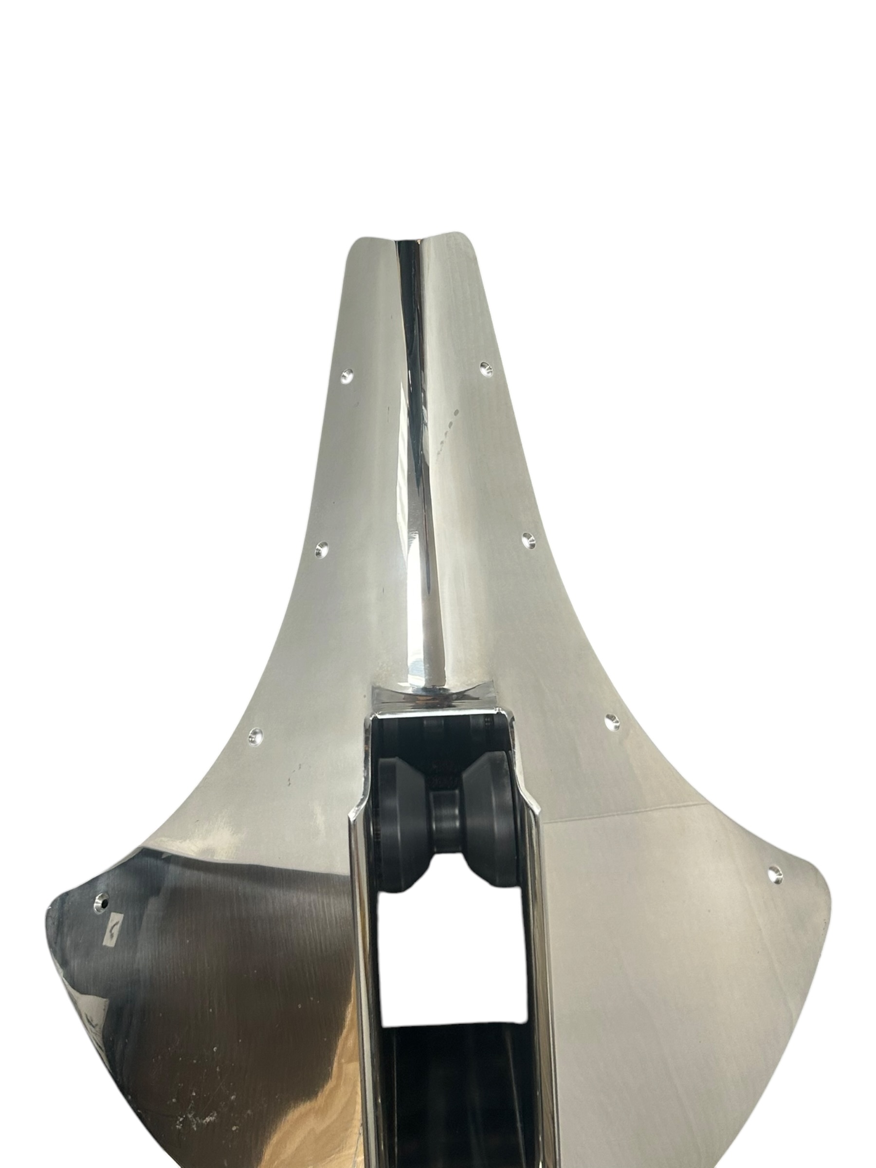 valhalla-v-41-integrated-bow-roller-stainless-through-hull-anchor-chute-tyler-w33069-20261009-160150-306084