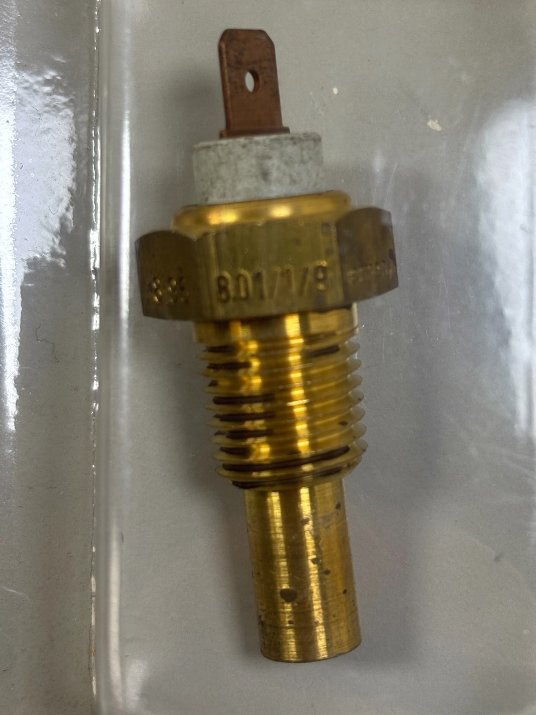 vdo-323-420-temperature-sender-250f-1-4-18-npt-engine-fluid-sensor-new-oem-evan-v33069-20261021-113453-929887